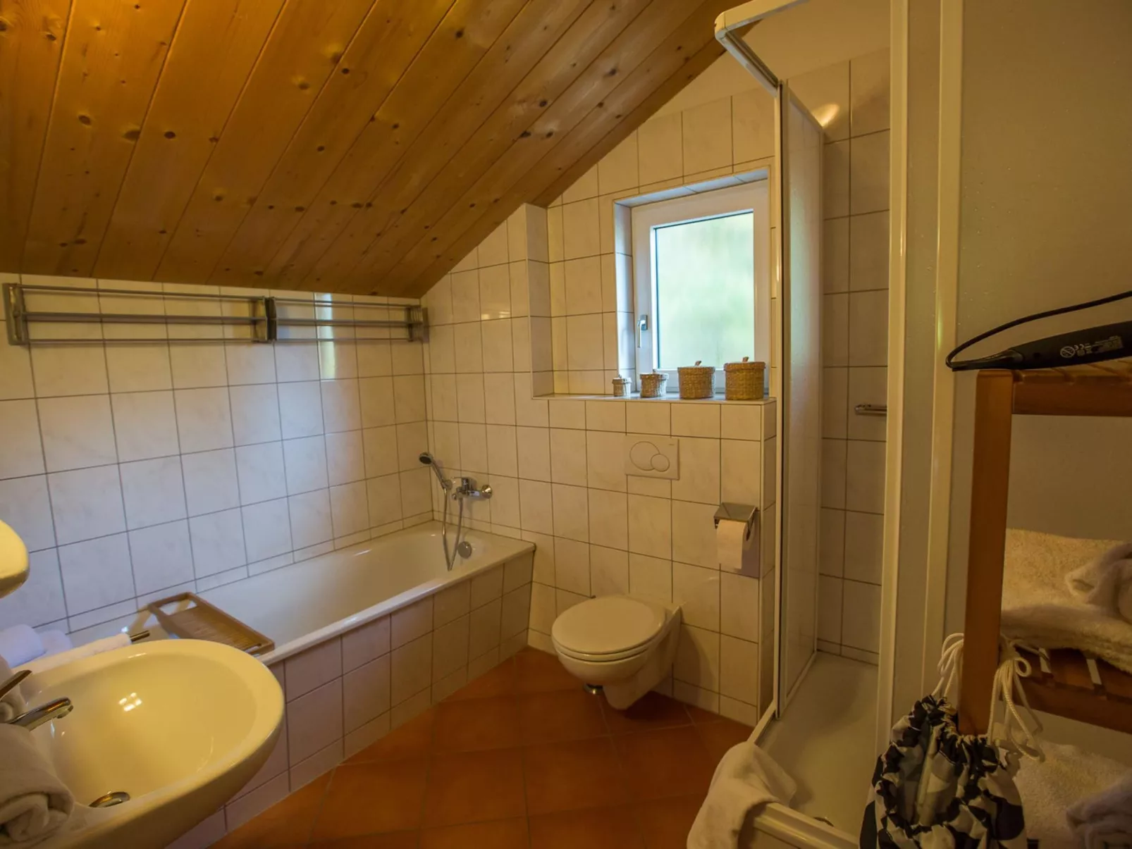 Mit 3 Schlafzimmern 8 Personen-Drinnen
