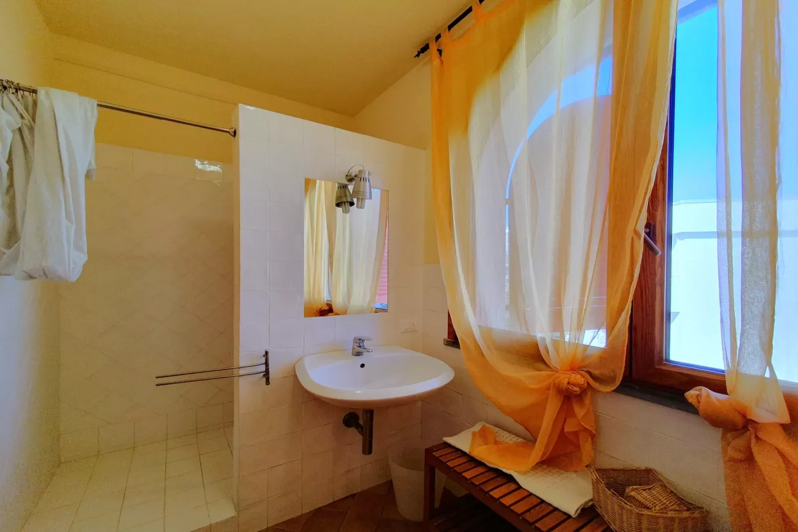 APP 8-Bathroom