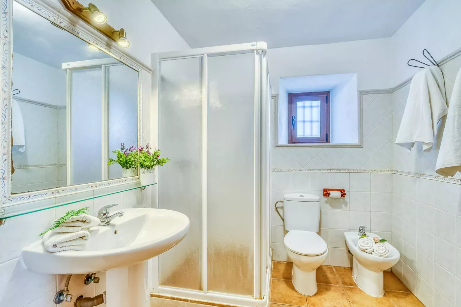 Can Xim-Bathroom