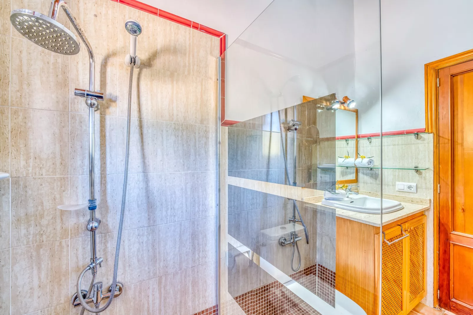 Es Sementaret-Bathroom