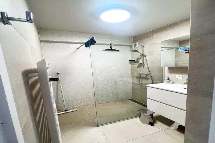 ESTORIL 0501/ 5V12-Bathroom
