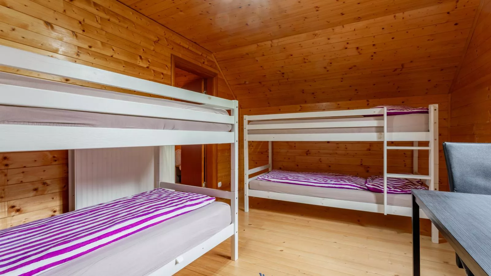Karawankenpanorama-Bedroom