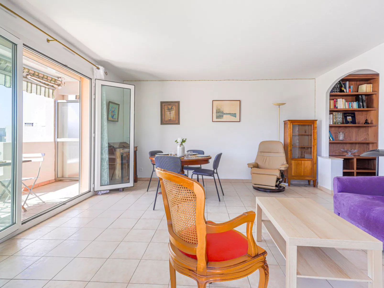 Baie Azur-Inside