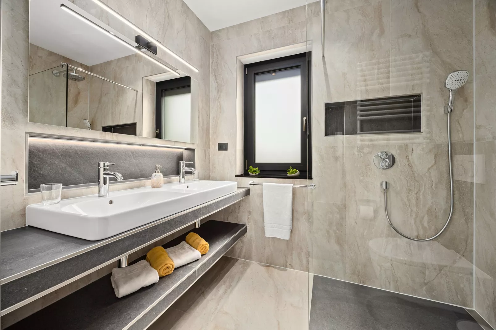Villa Antares - Luxurious Vacation Oasis-Salle de bain