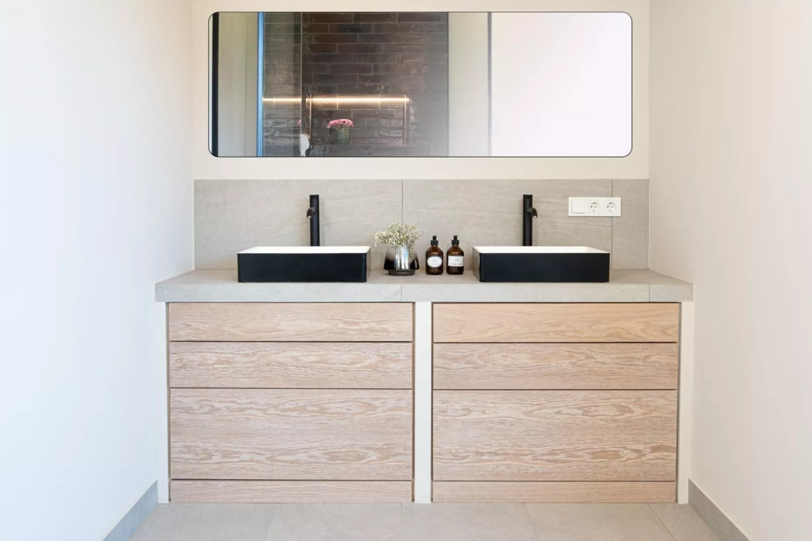 Mountain Retreat B-Bathroom