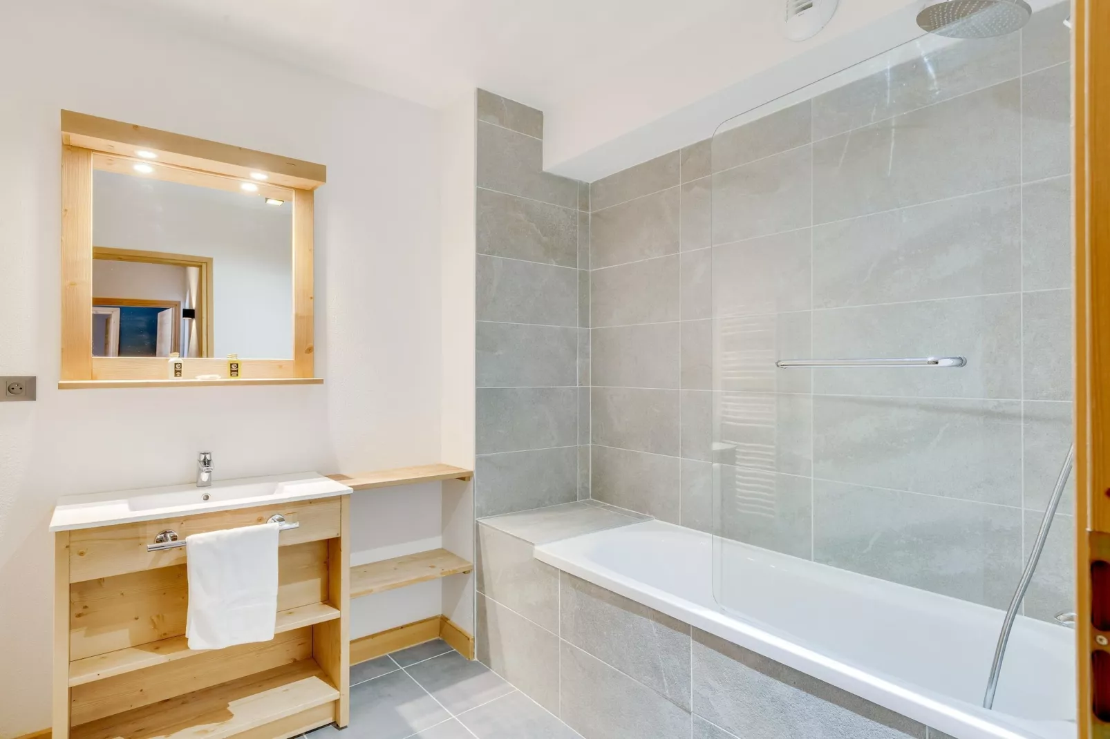 COMBLOUX Les Fermes du Mont Blanc - C61P-Bathroom