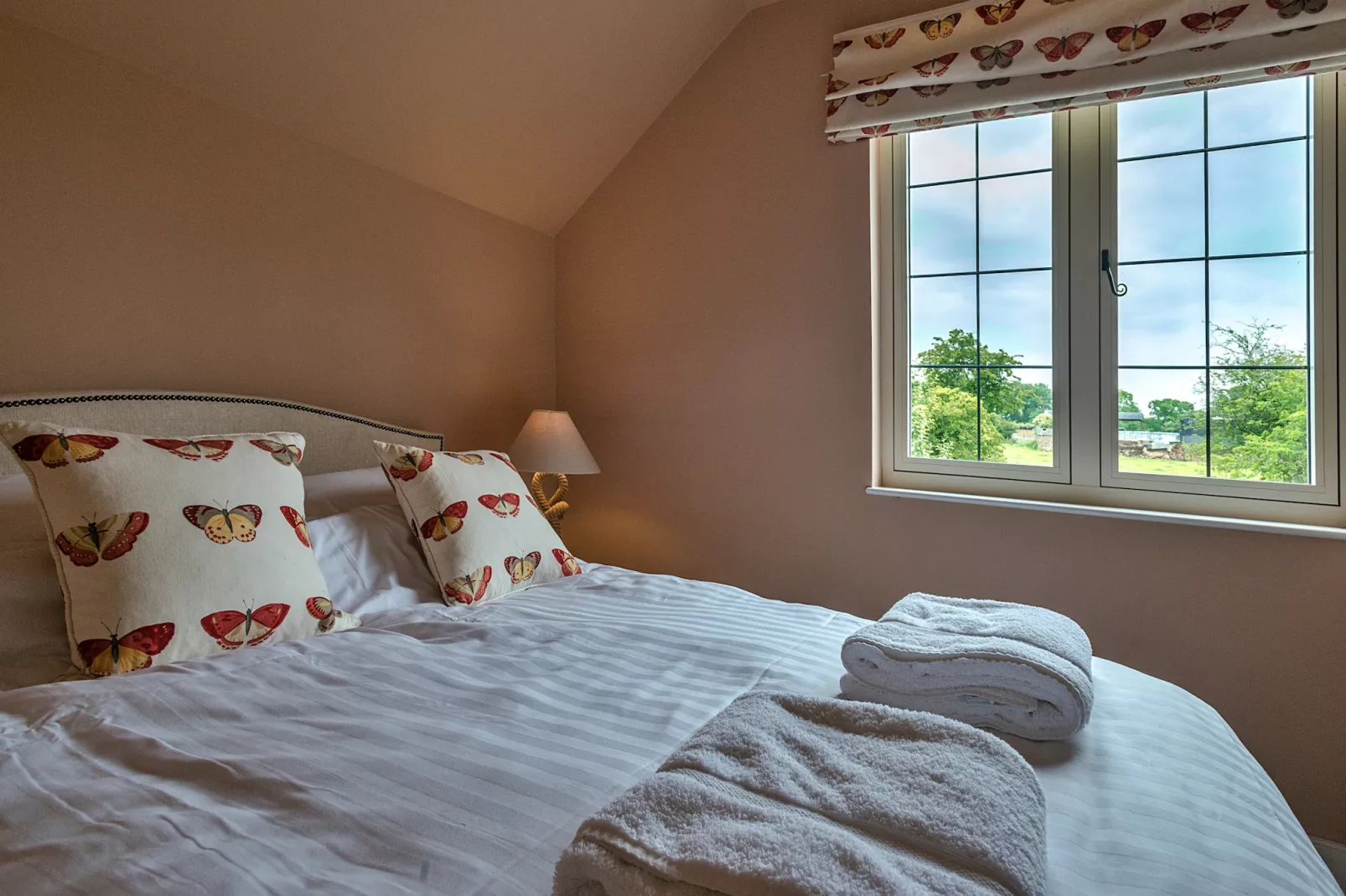 Fox and Hare-Bedroom