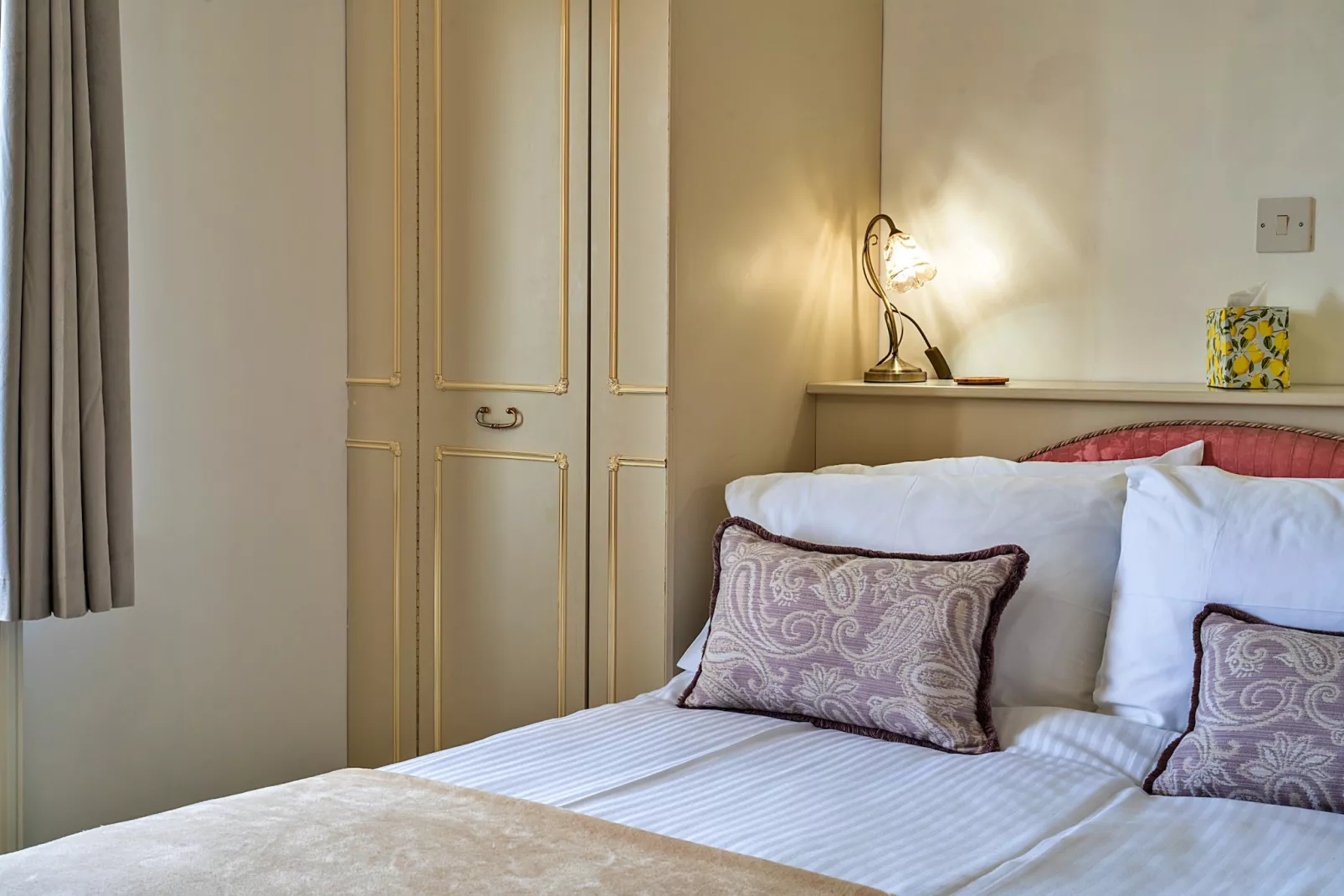 Gratton House-Bedroom