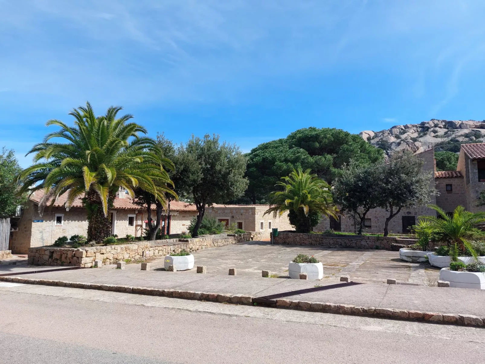 San Pantaleo-Draußen