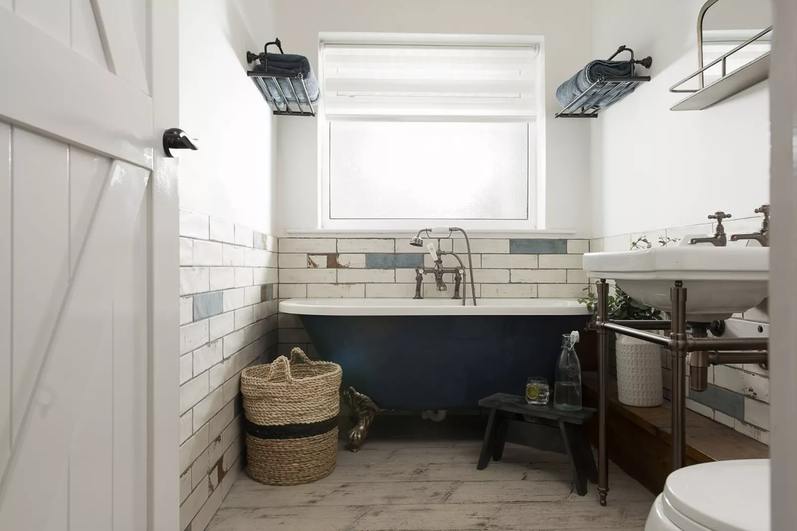 Chyvounder-Bathroom