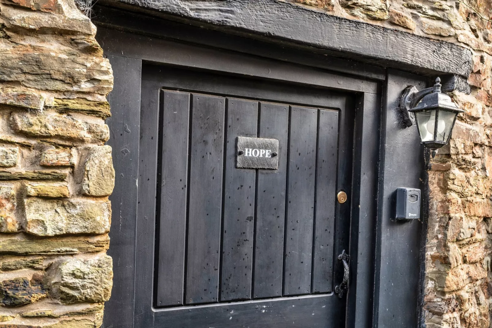 Hope Thatch-Extérieur