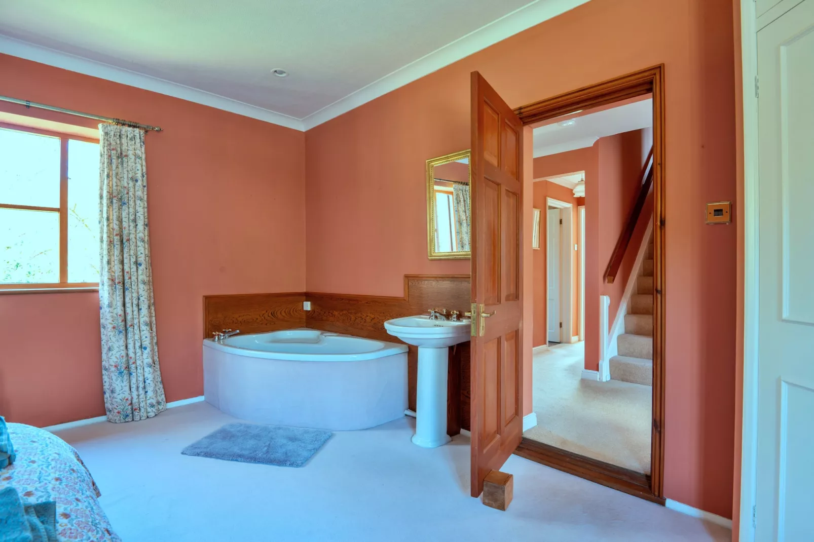 Cwmfron House-Bathroom