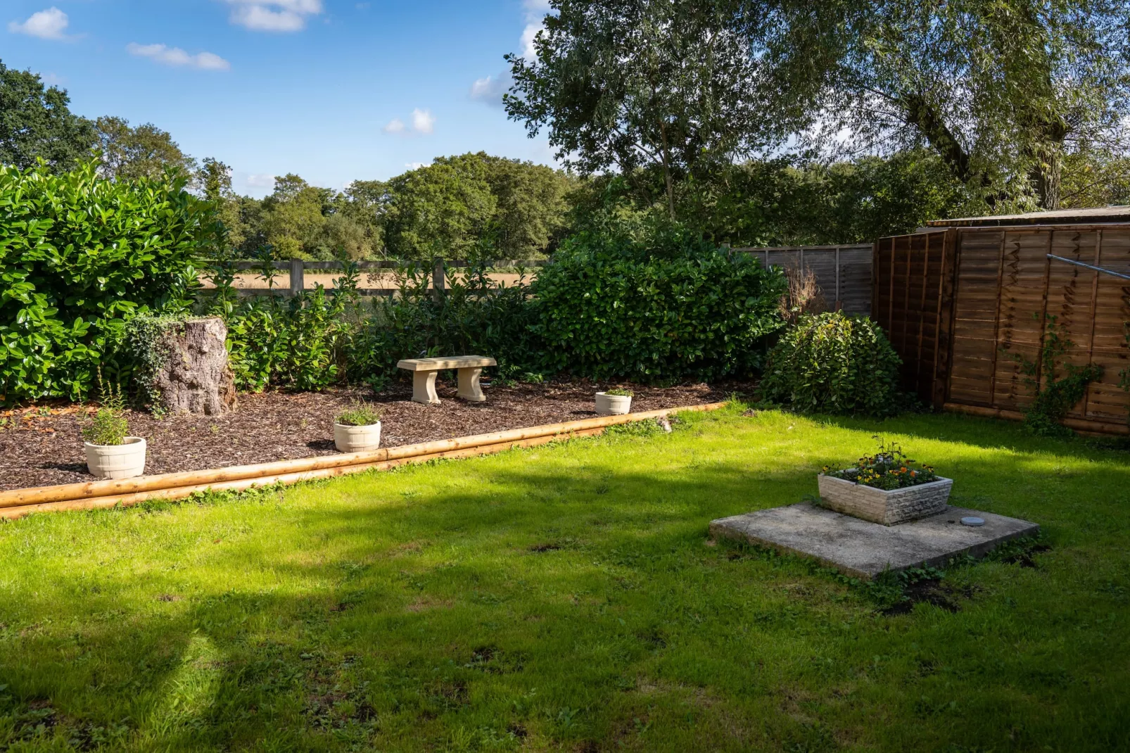The Annexe at Rosebud Cottage-Gardens summer