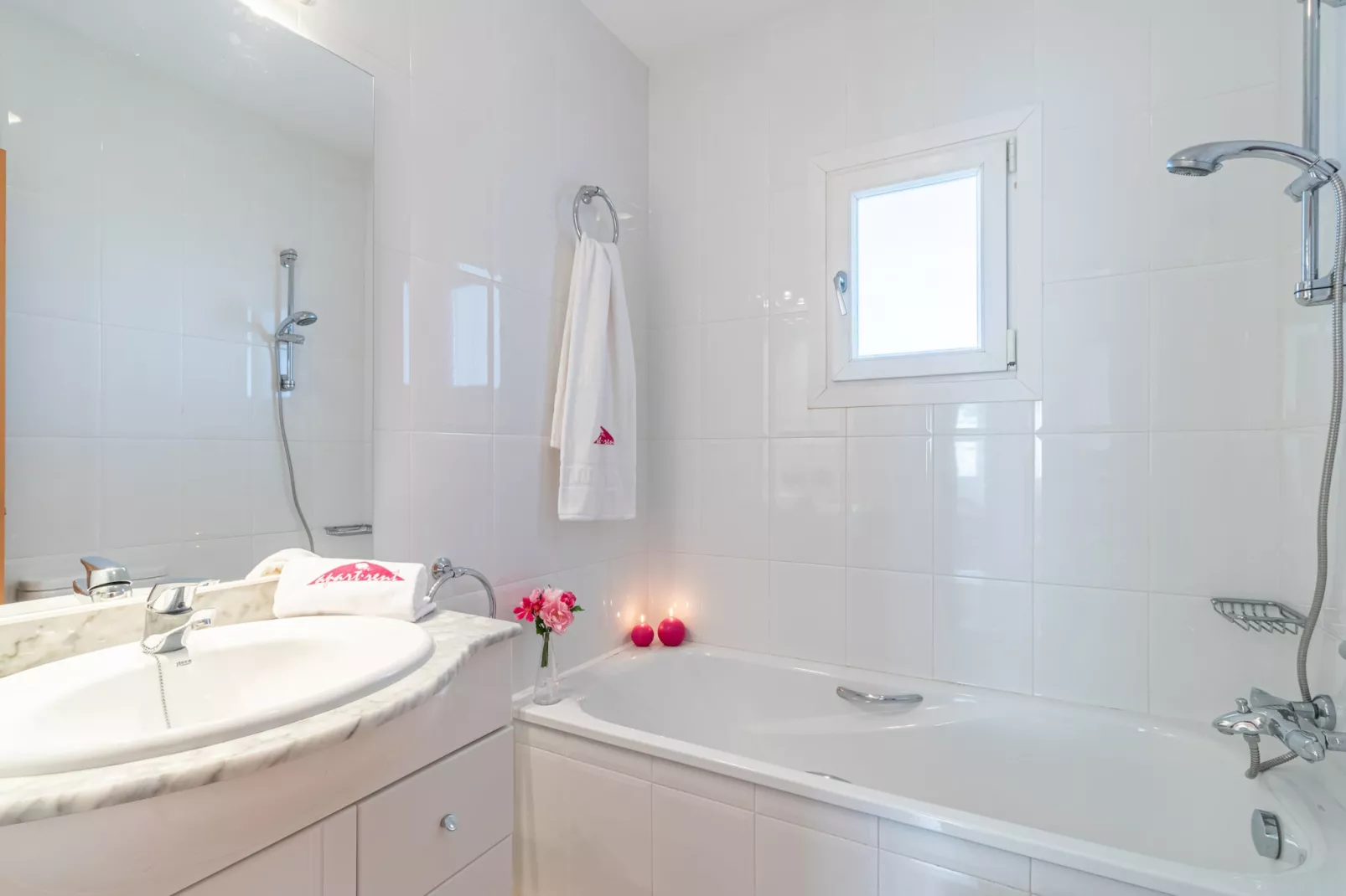 2029-GRECS 39-Salle de bain