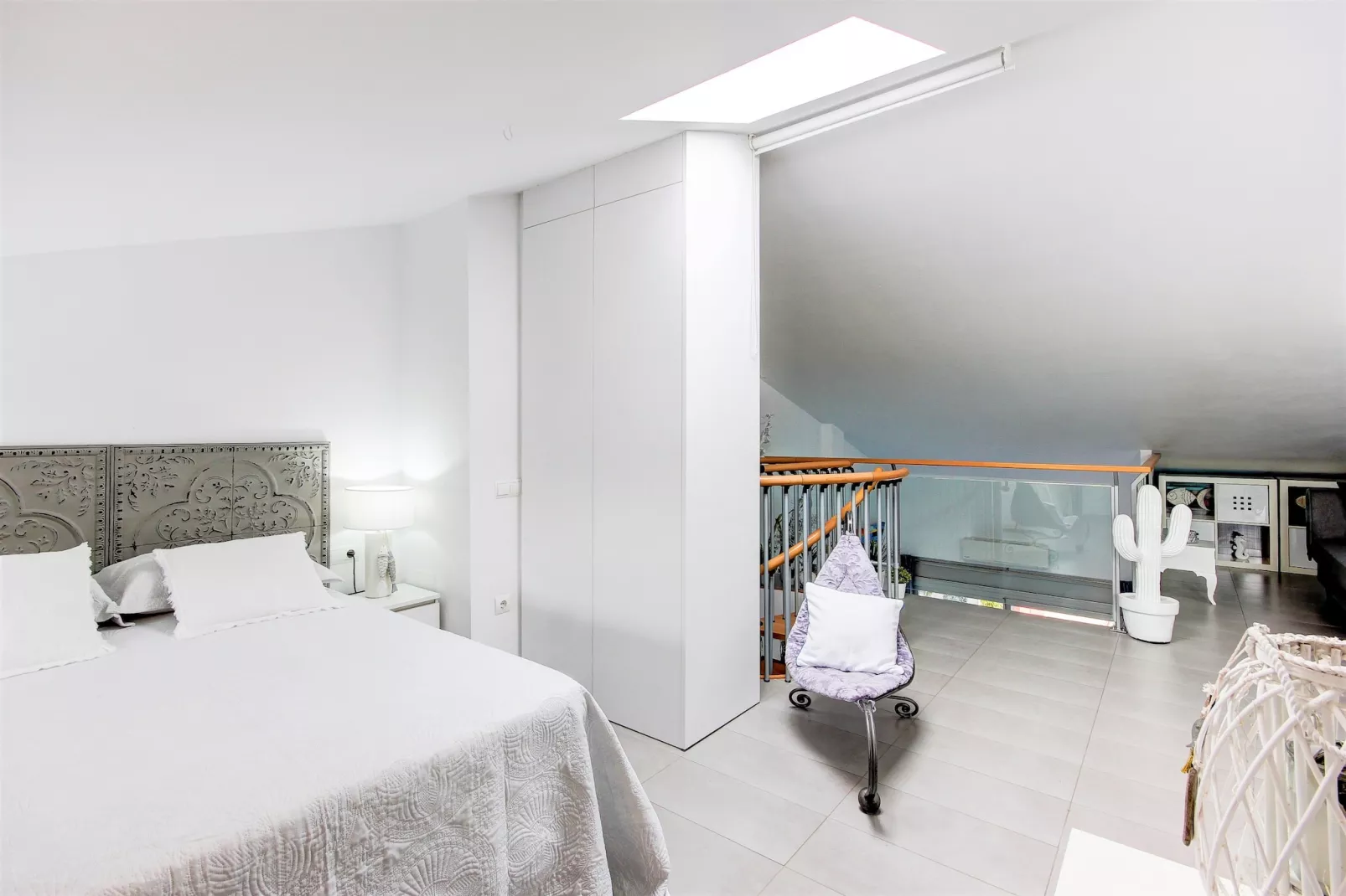 EUGENI D'ORS 3 1 Roses-Bedroom