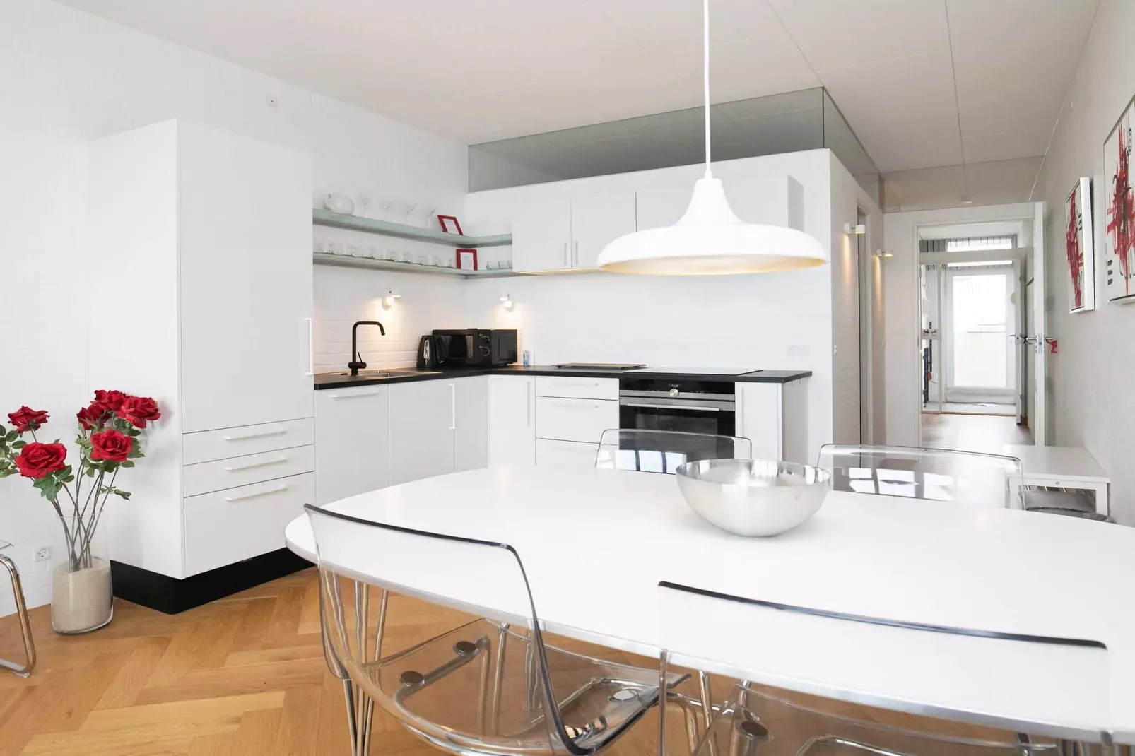 2 room w/seaview-Indoor