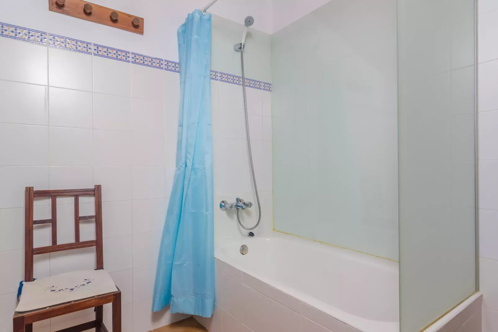 Can Rius-Bathroom