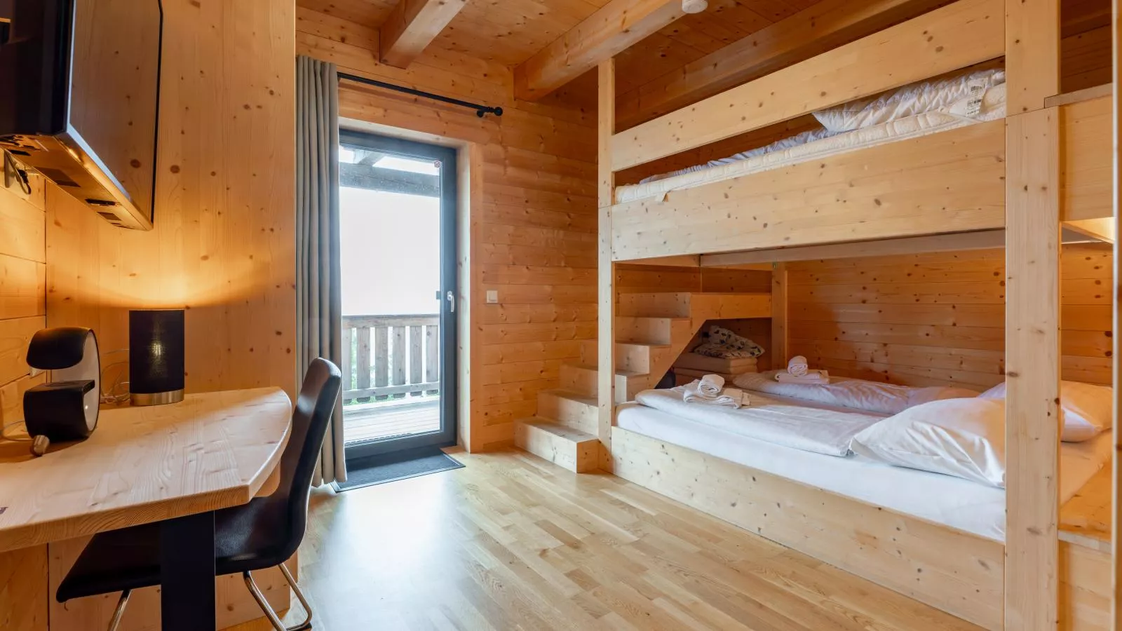 Alpina Lodge-Bedroom