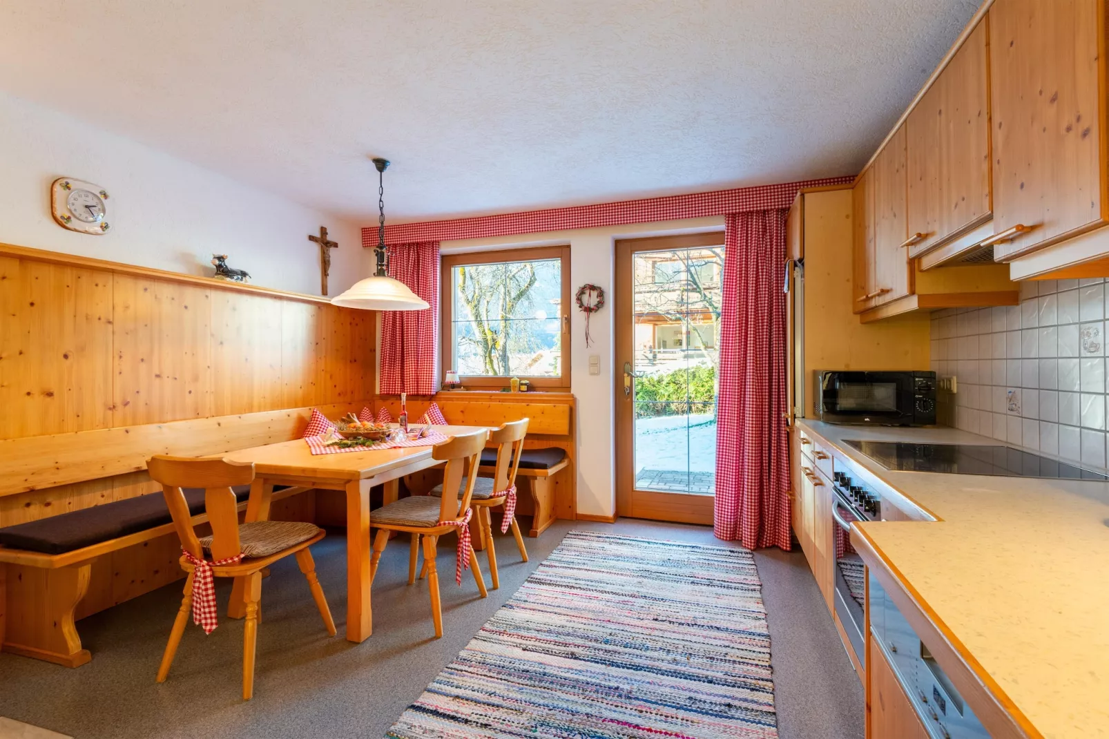 Ferienhaus Die Ginin-Außenbereich Sommer