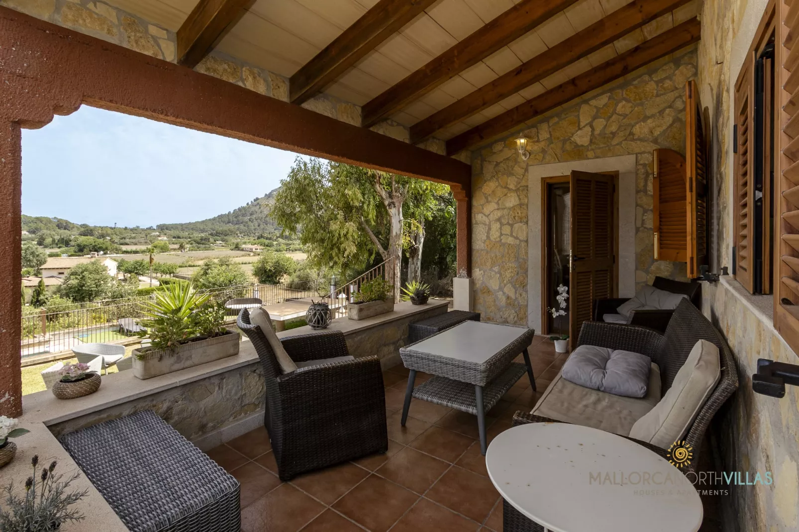 Villa Alejandra con piscina privada y gran jardín-Balcon-terrasse