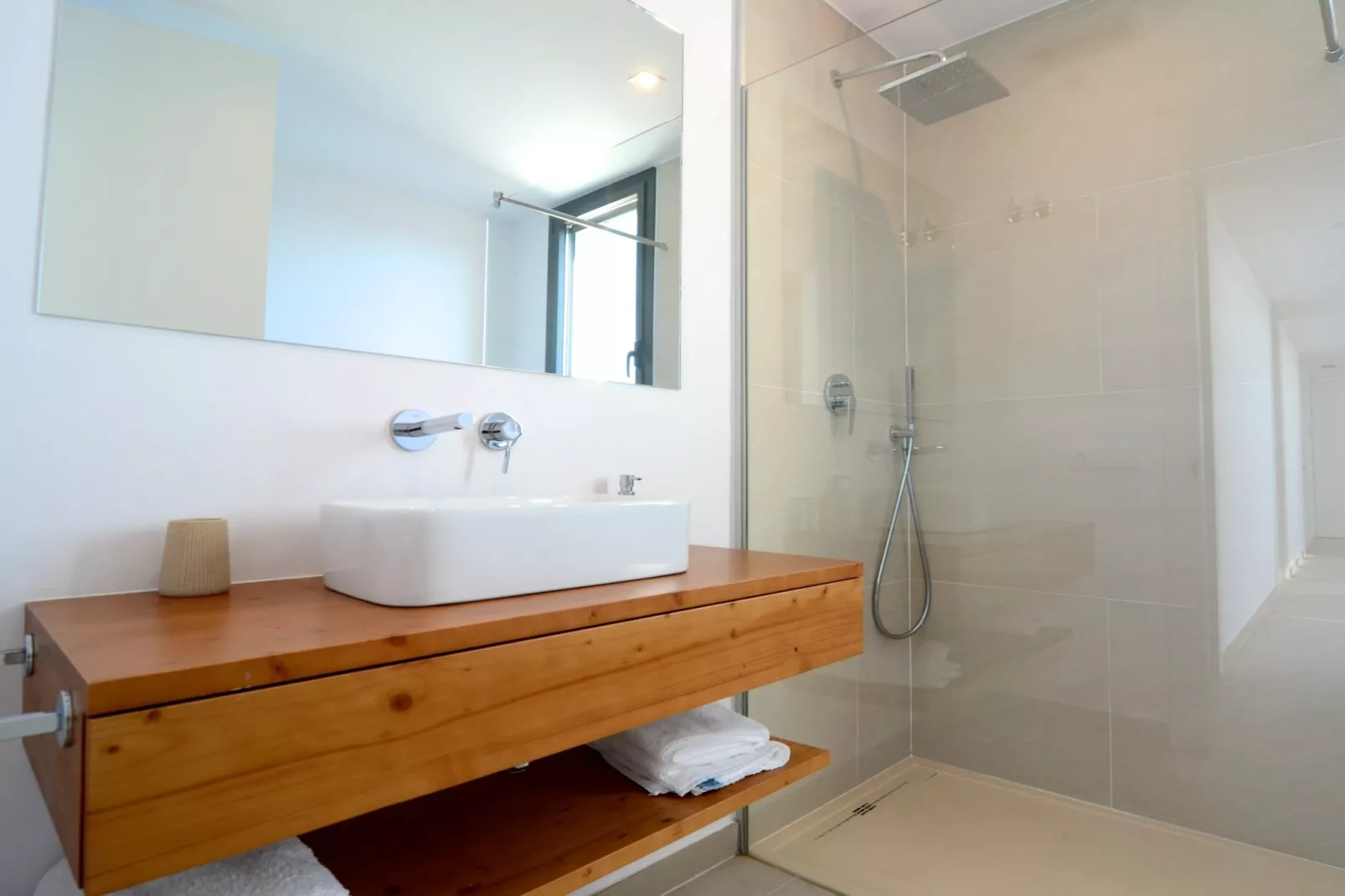 VILLA PINELL-Bathroom
