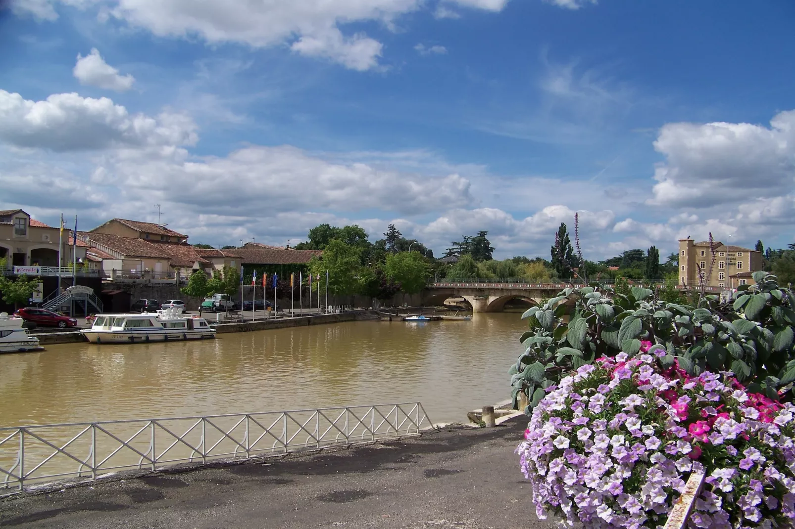 Mas d'Ourbise Penan-Gebiete Sommer 20 km