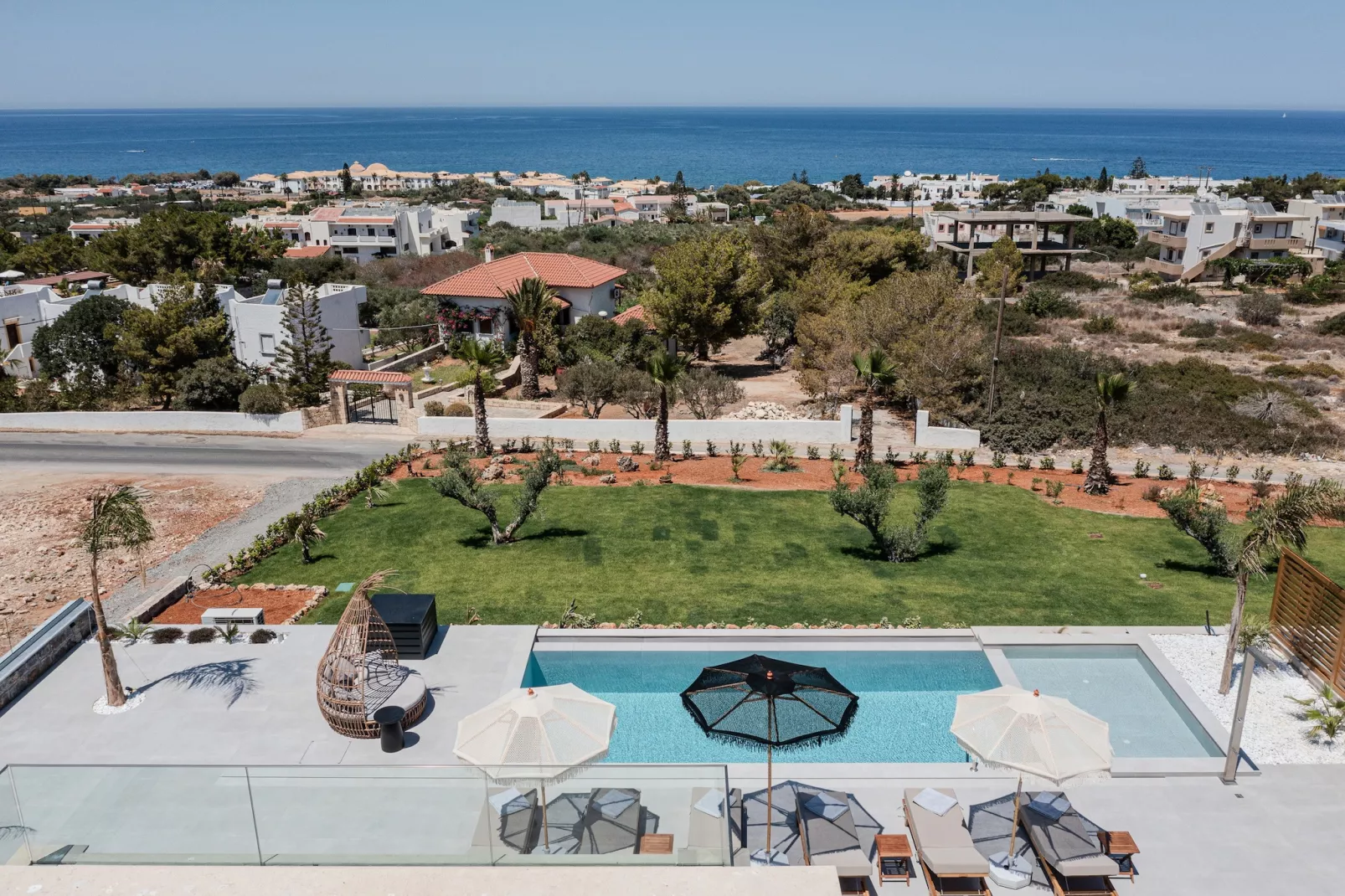 Nysa Luxury villa 2-Outdoor