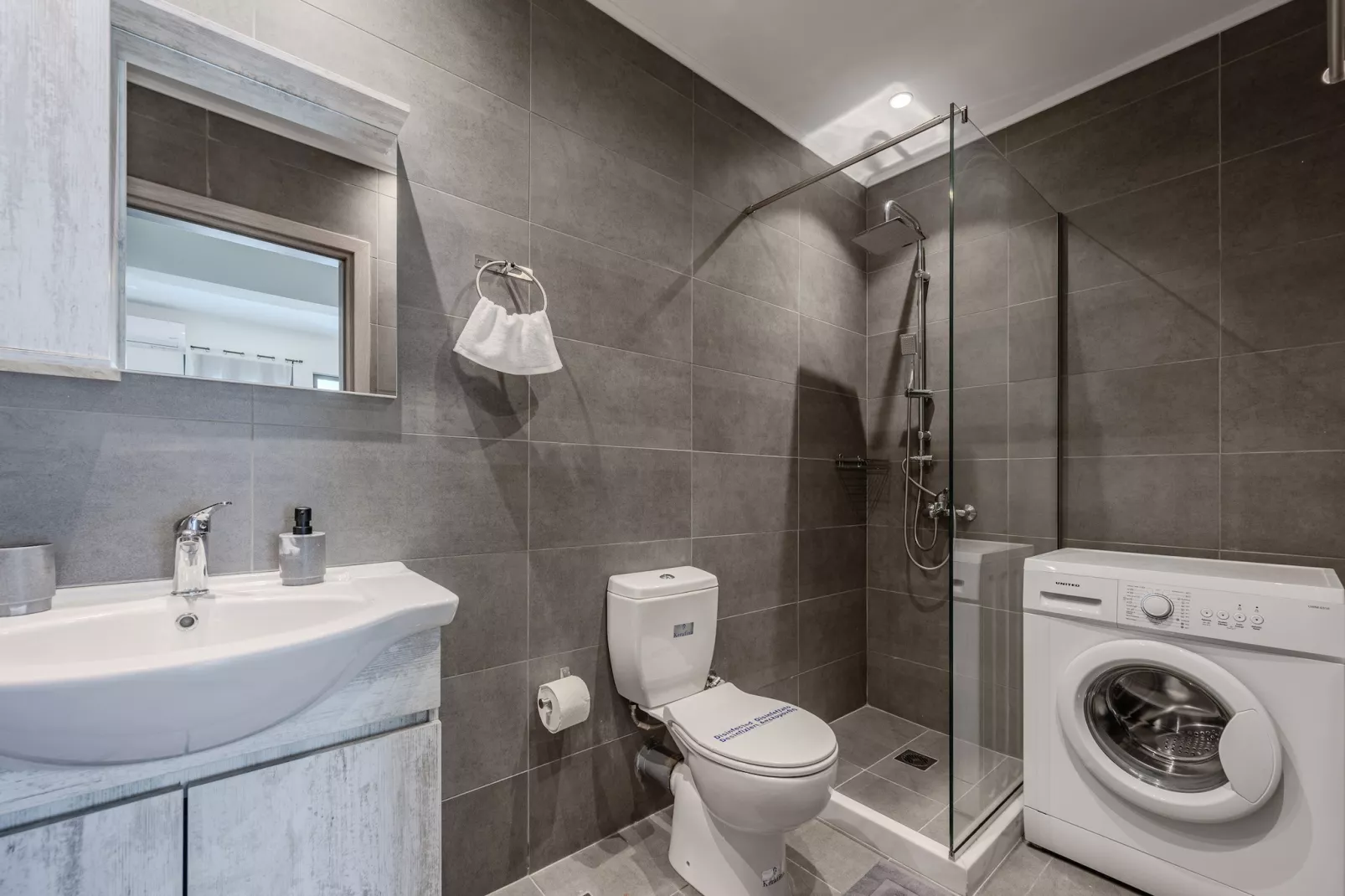 3A's Family Luxury Villa-Bathroom
