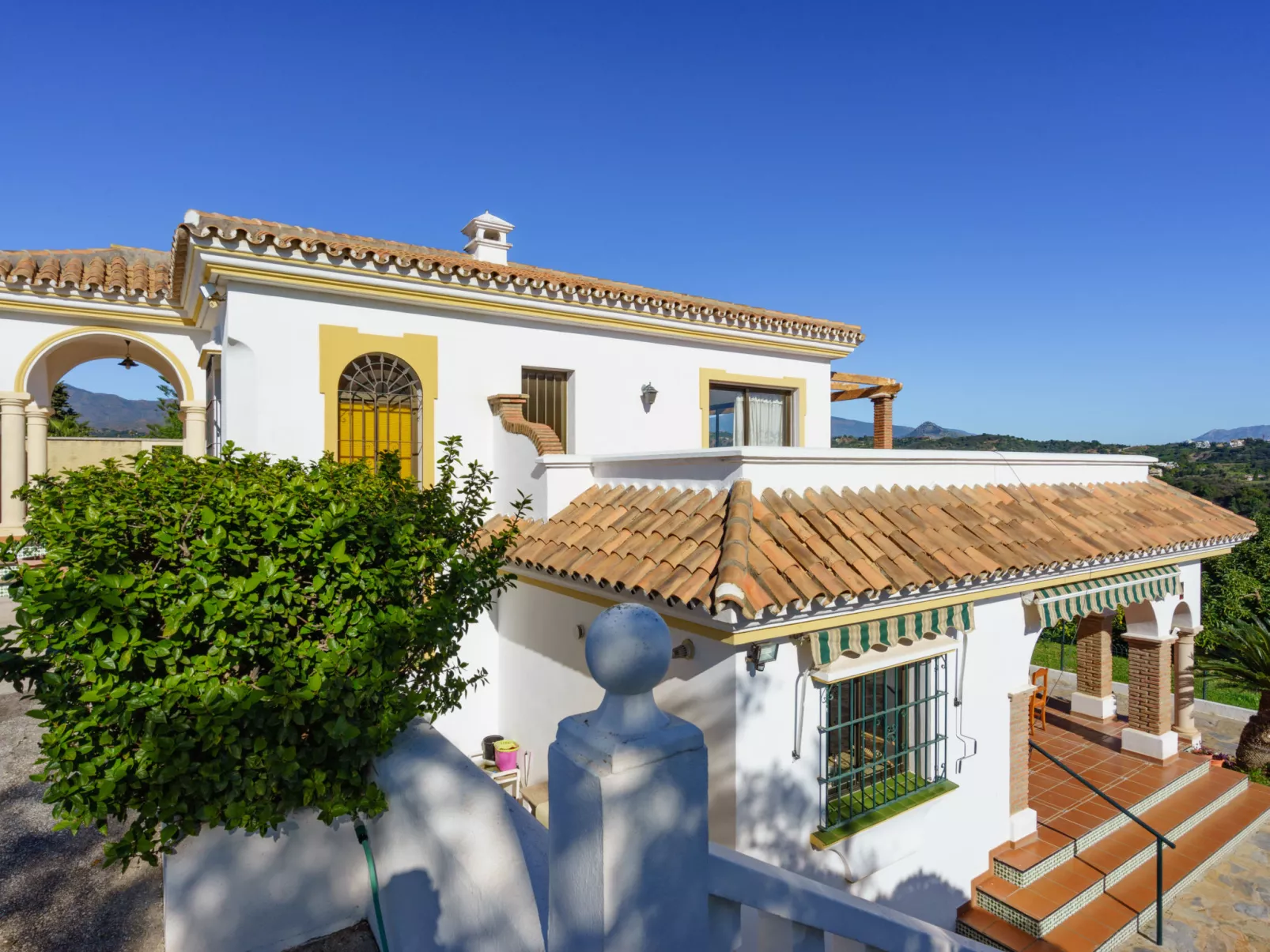 Villa Hermana-Outside