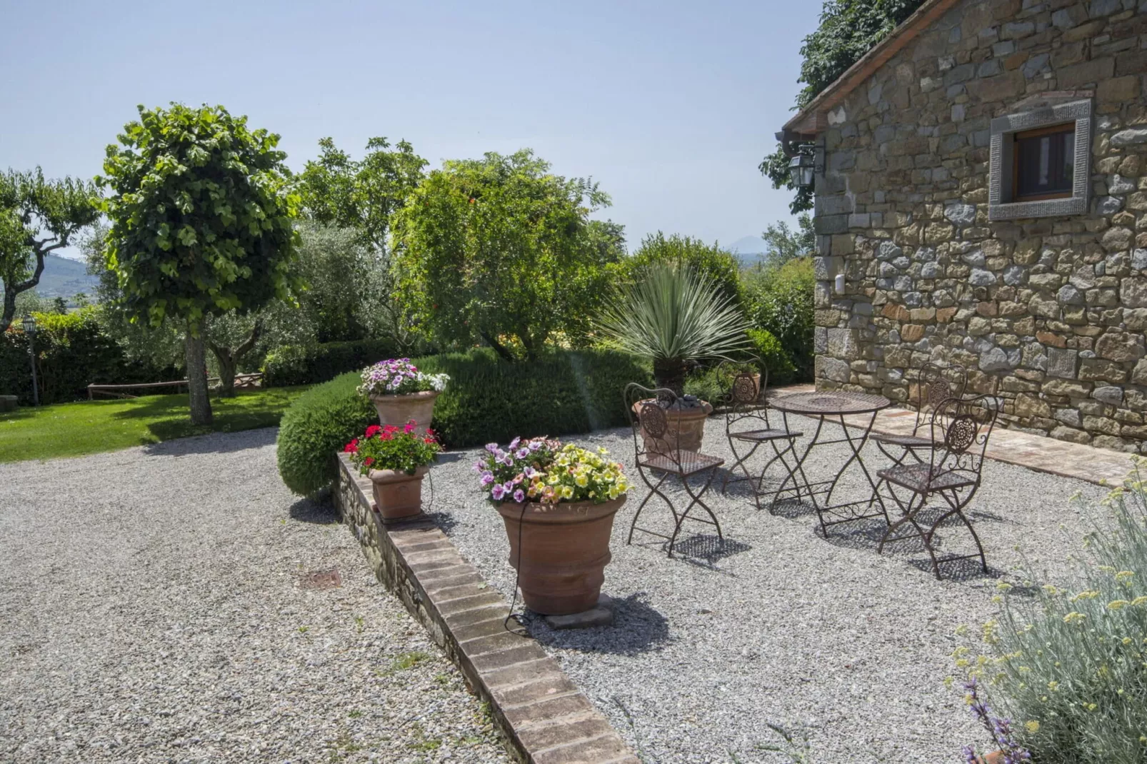 Villa il Sasso-Gardens summer