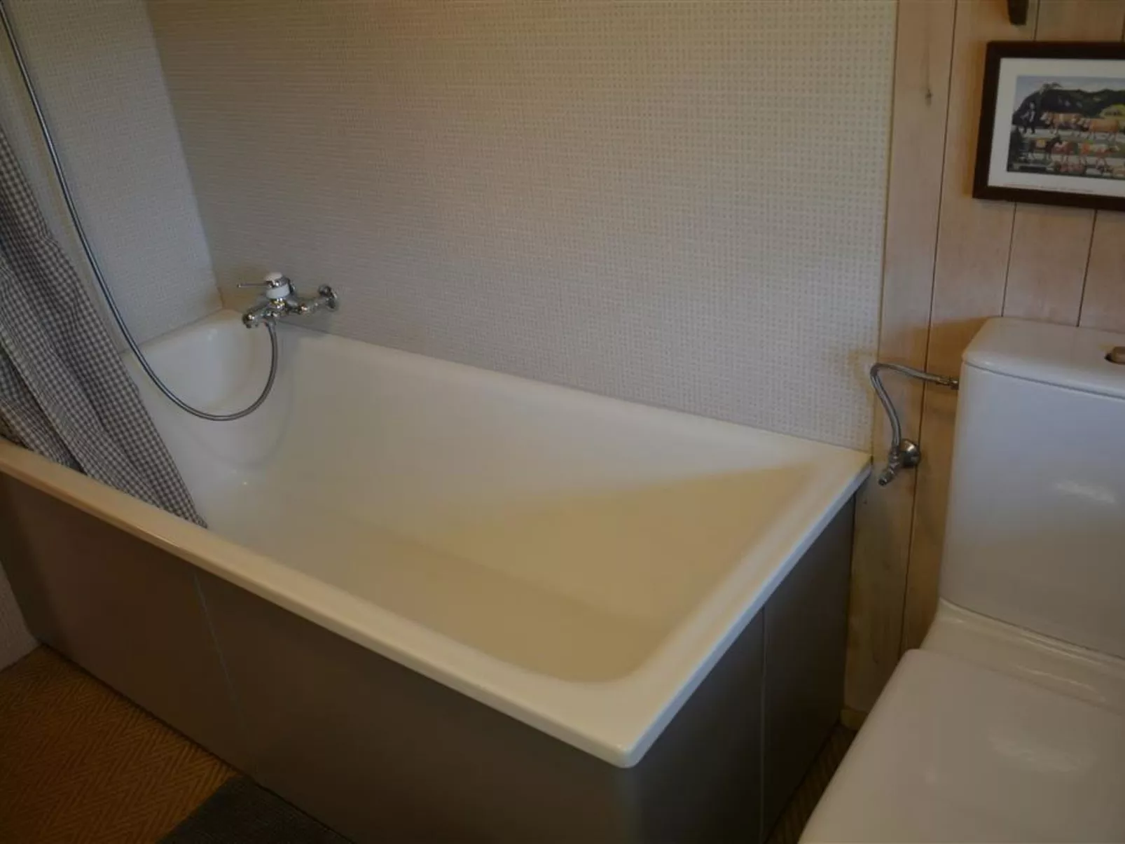 La Ruche, Chalet-Inside
