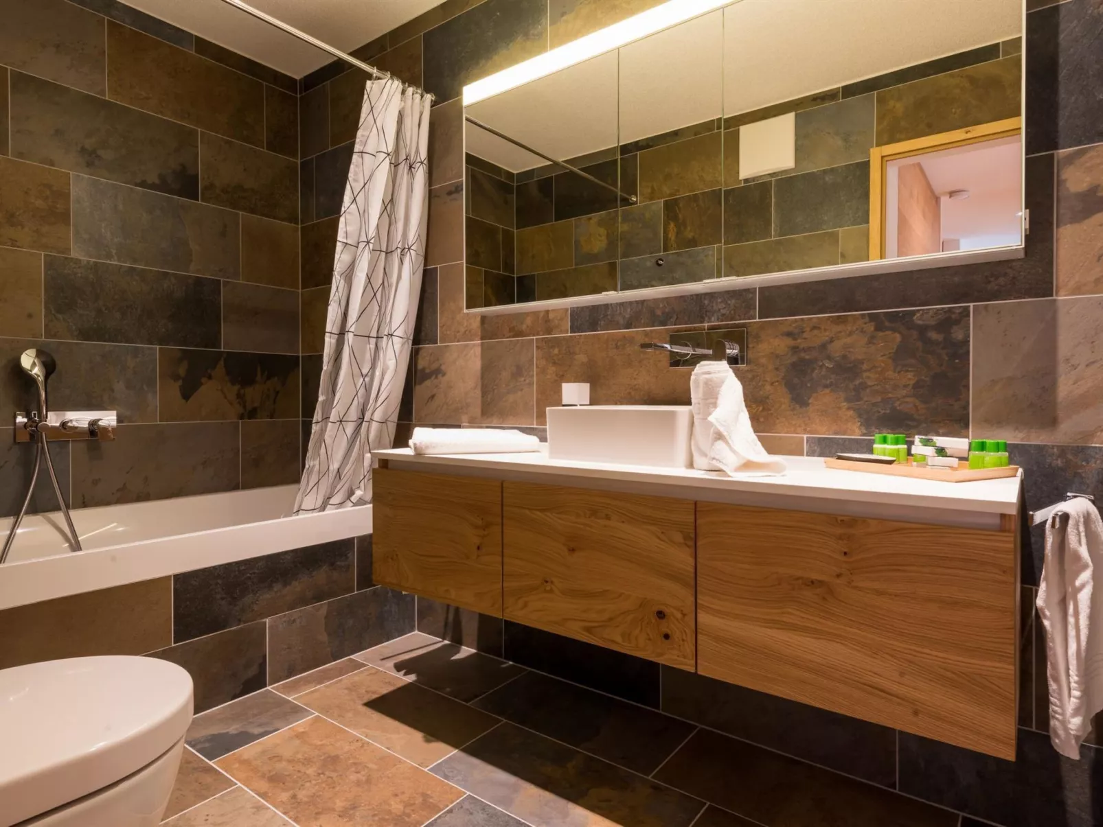 Montela Hotel & Resort - Holiday Stay-Dedans