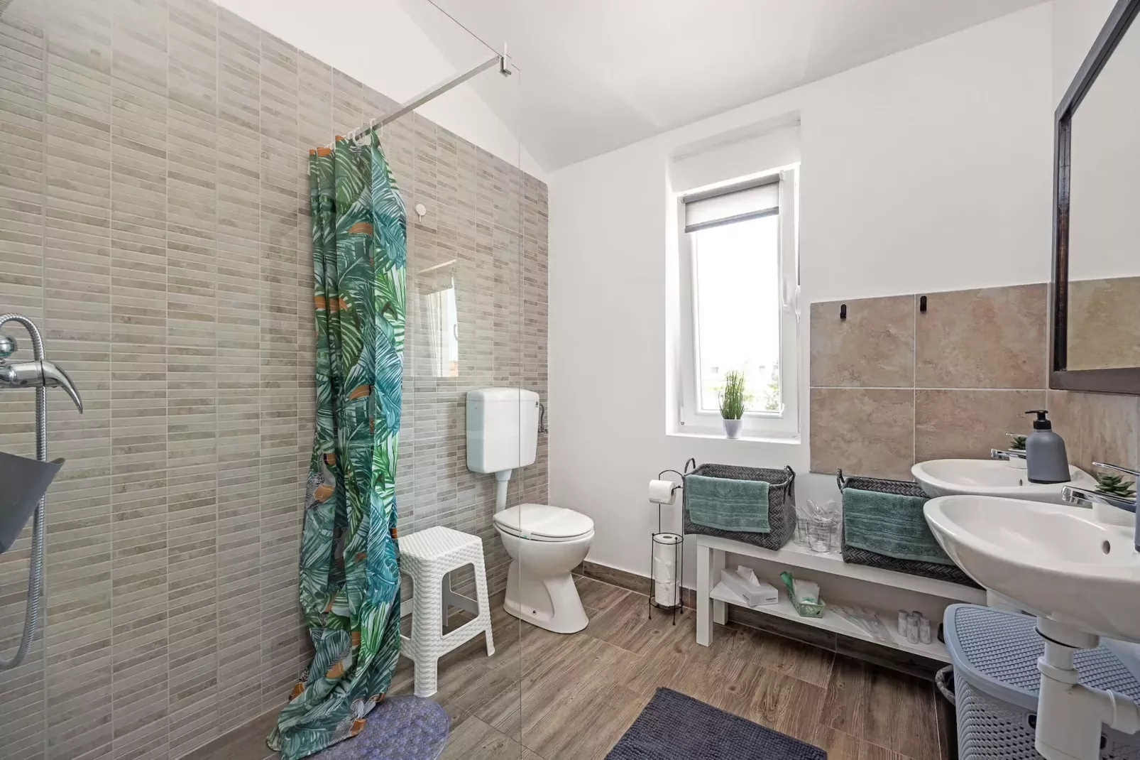 Villa Jakov with Private Pool-Bathroom