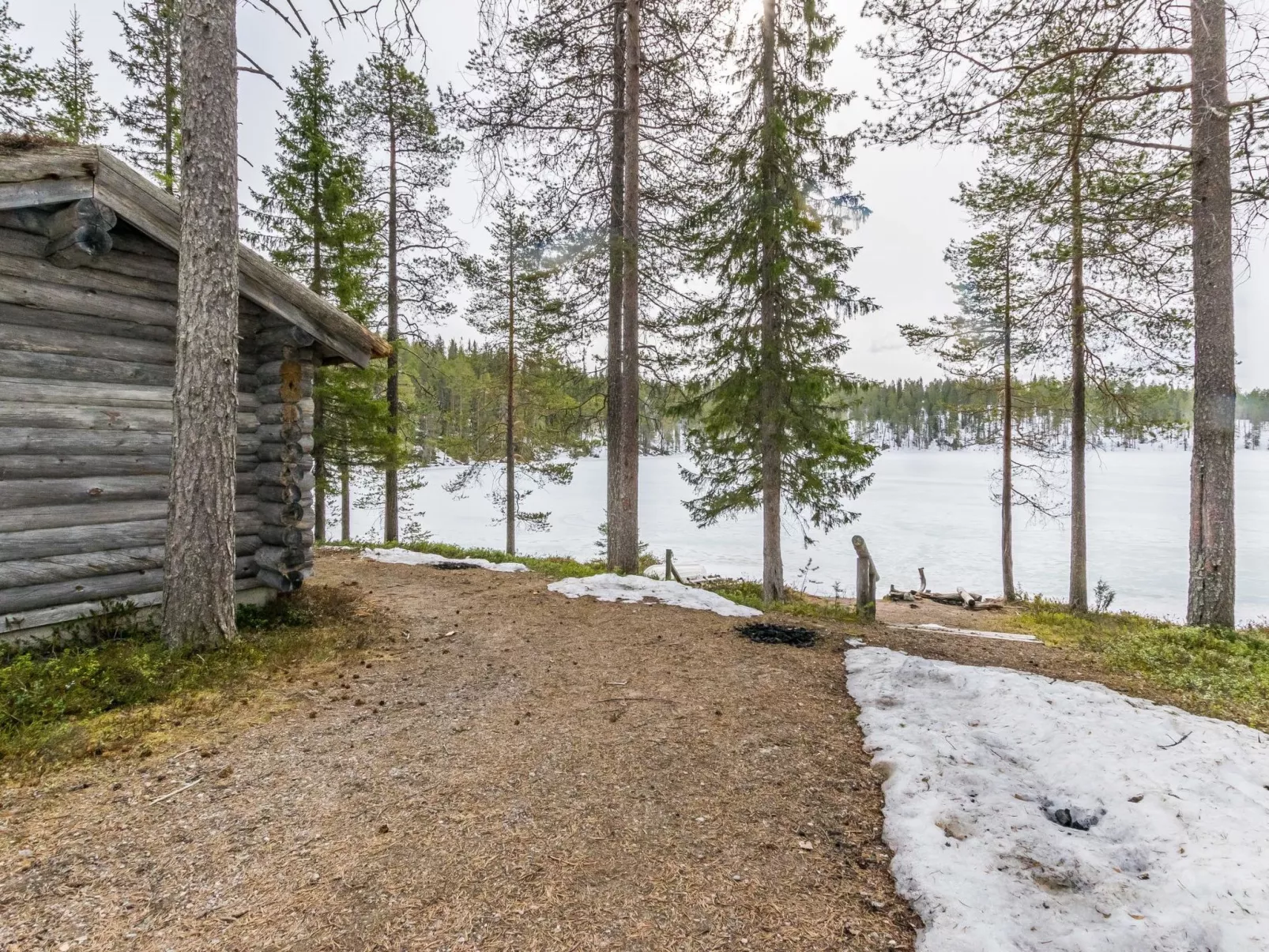 Veskahovi-Outside