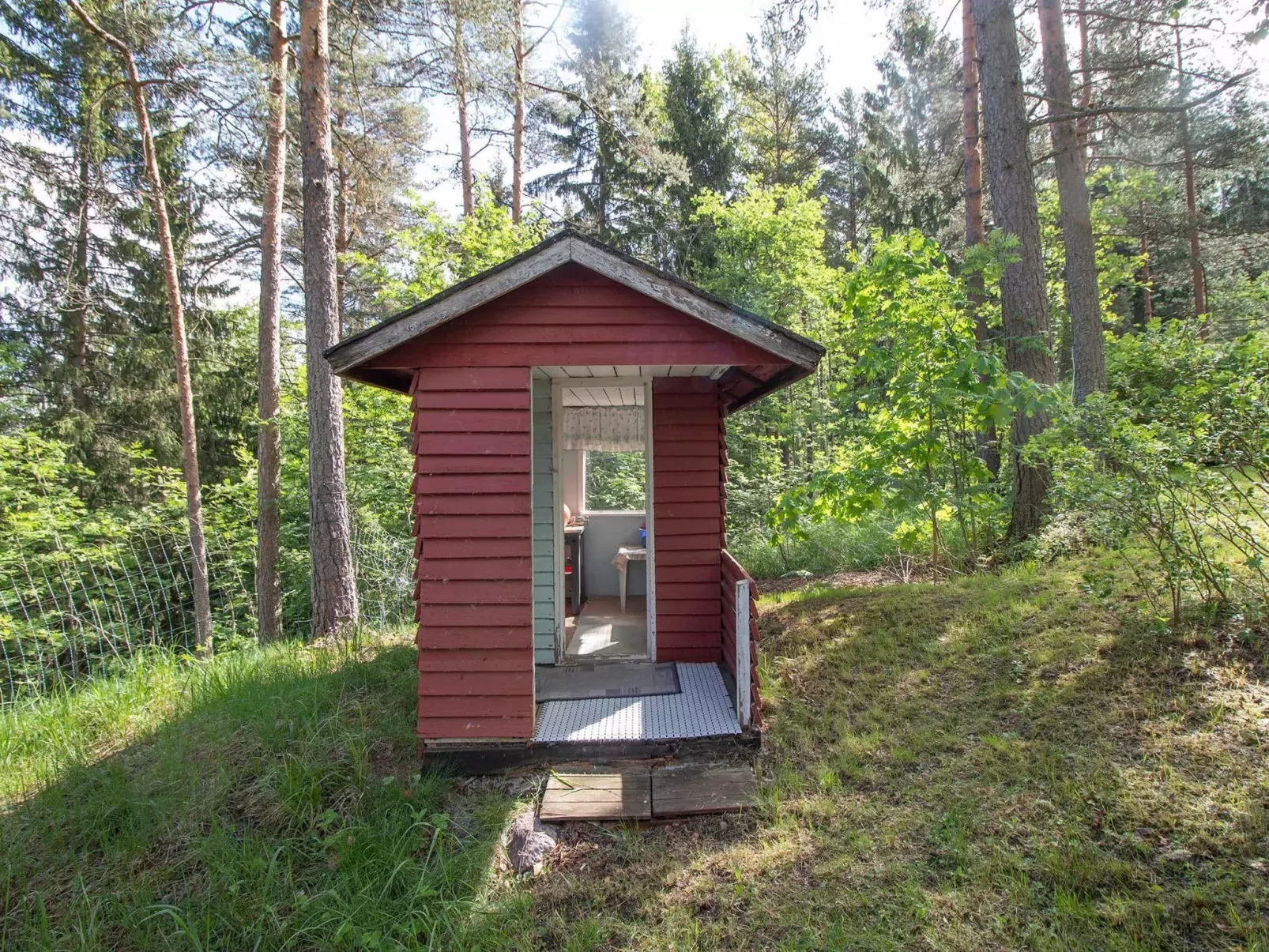 Artturin mökki-Outside