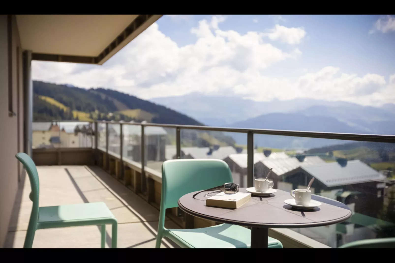 SAISIES_S8L-Terrassenbalkon