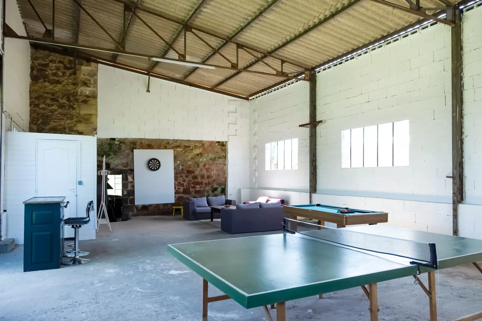 Maison de charme avec piscine à Coubejours-Facilities