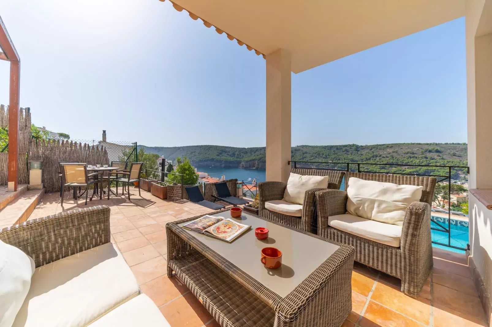 Isabelle-Terrace balcony