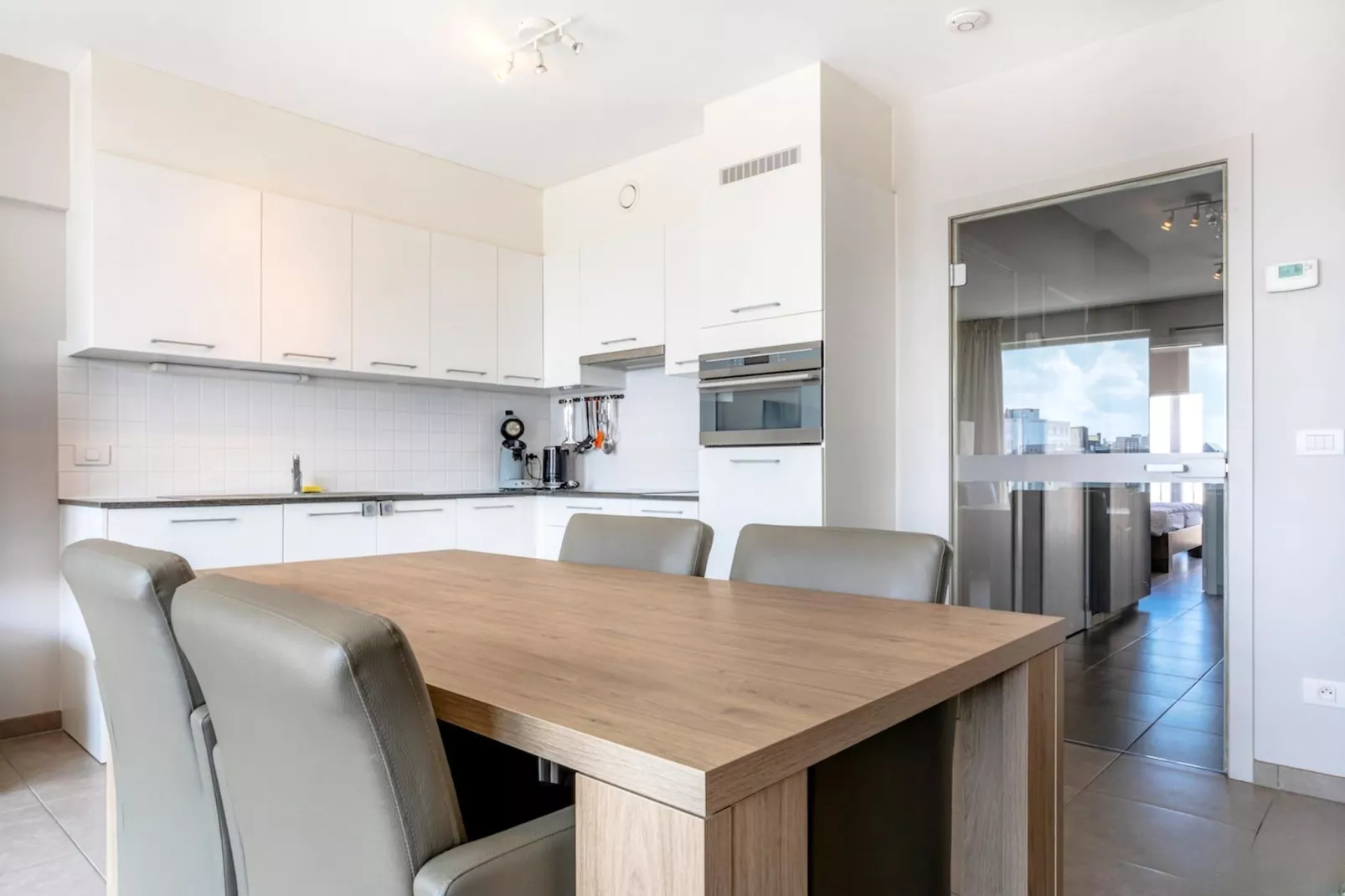 Frudor 0401-Dining room
