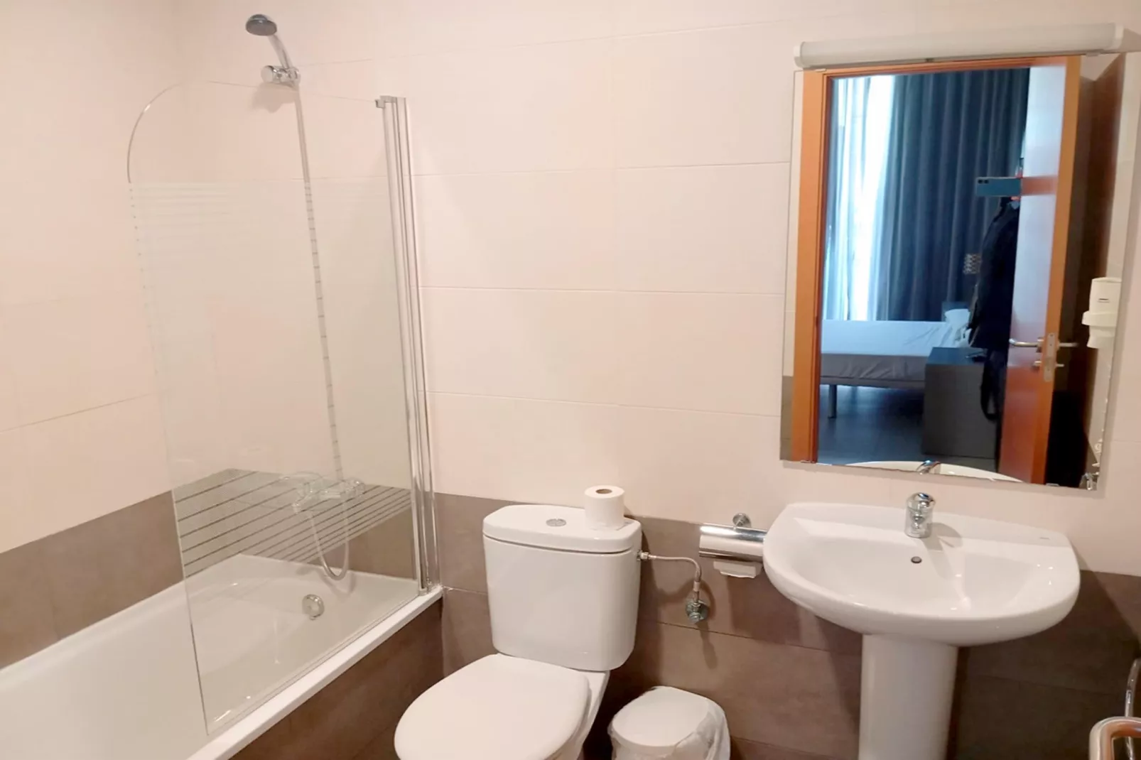 APOLO SUITES RENTALMAR 4/6-Salle de bain