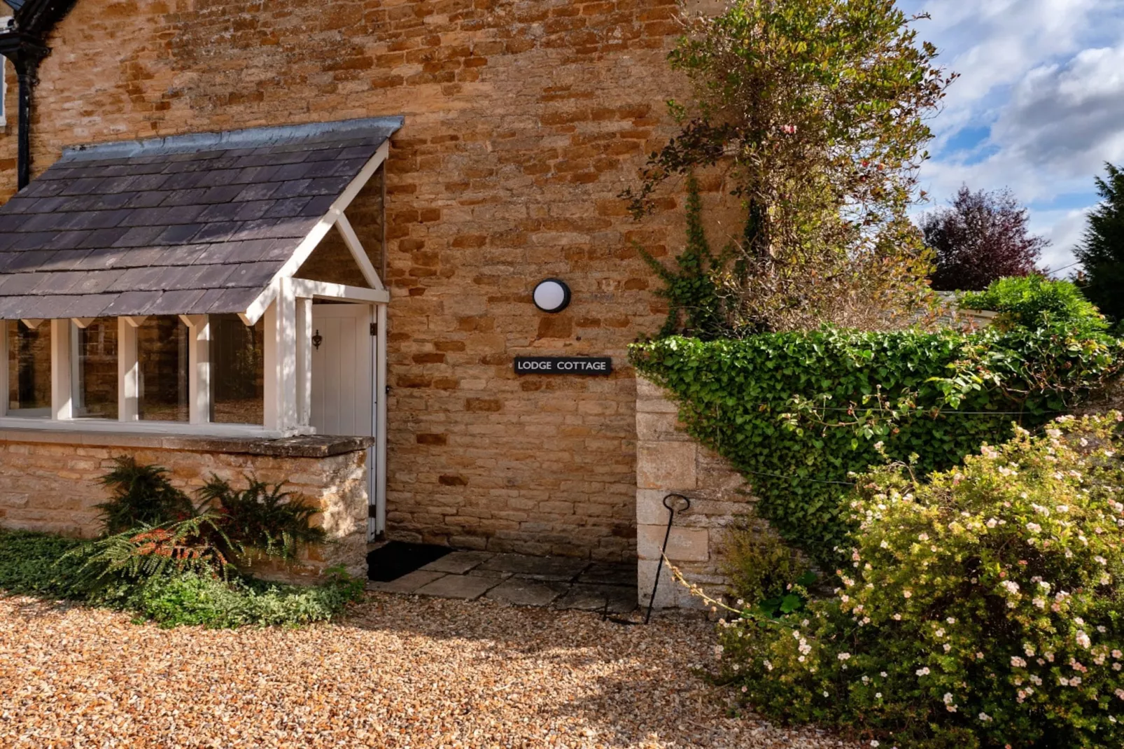 Lodge Cottage-Outdoor