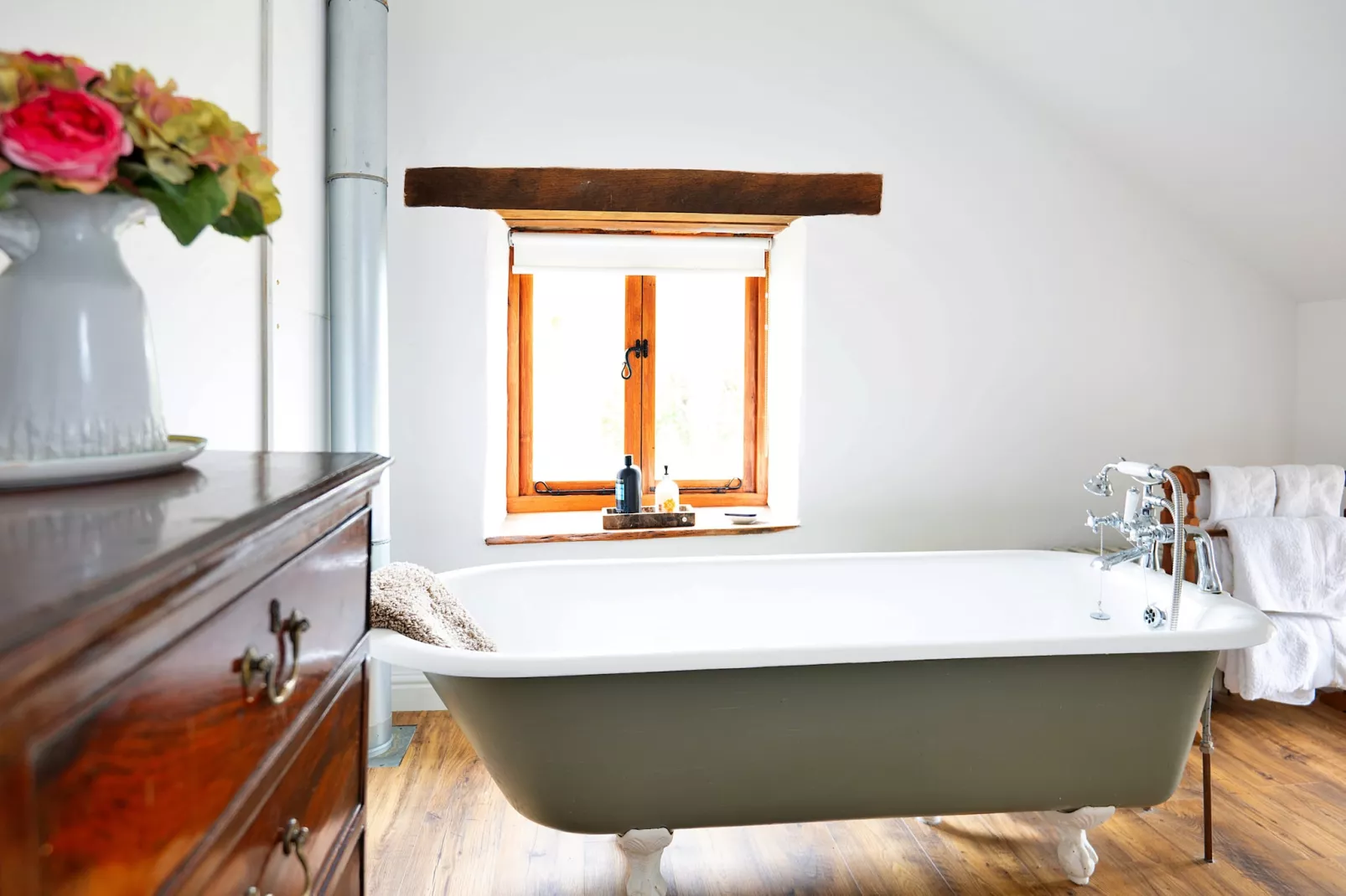 The Barn at Tyddyn-y- Felin-Bathroom