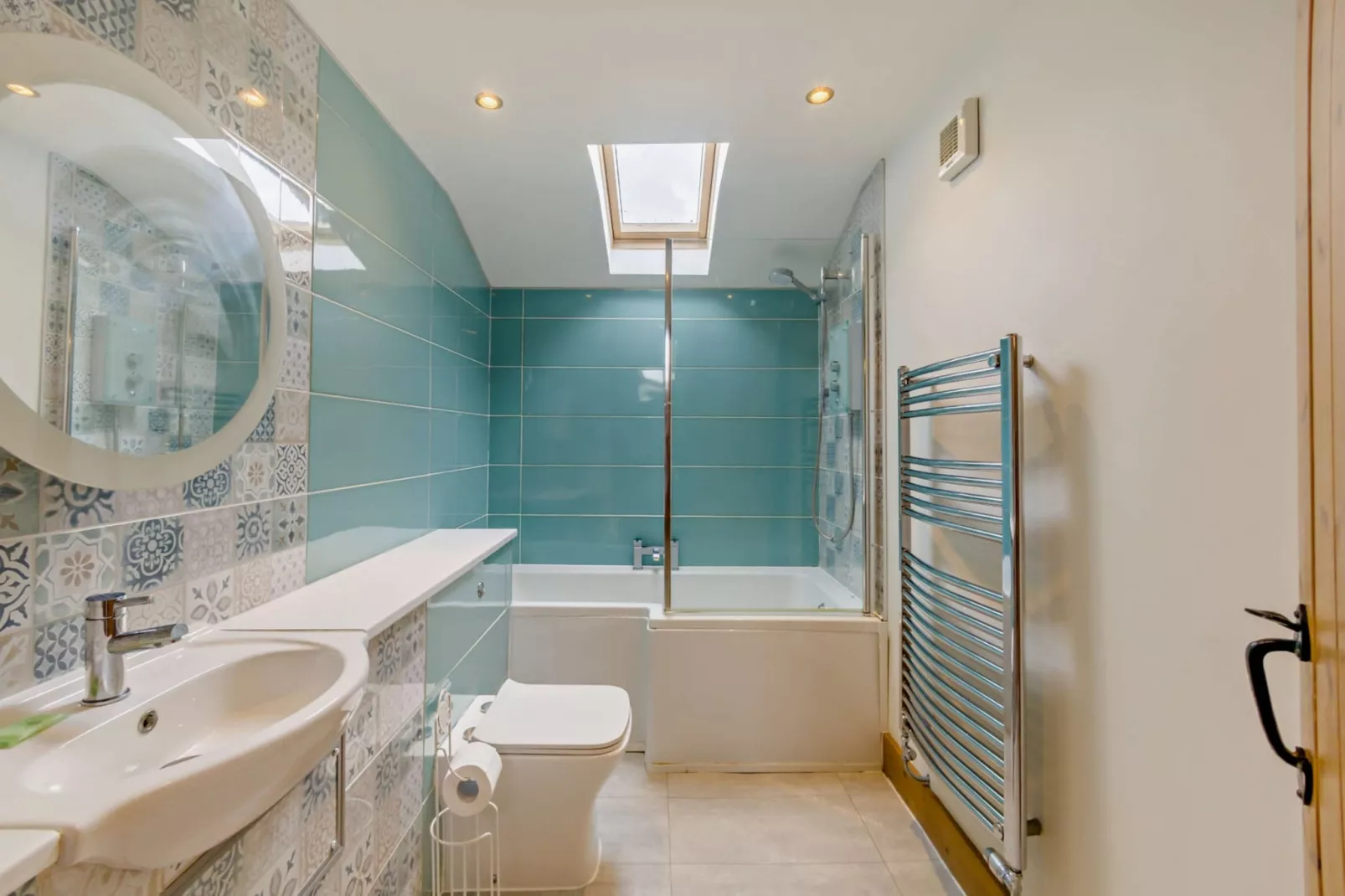 The House at No. 47-Bathroom