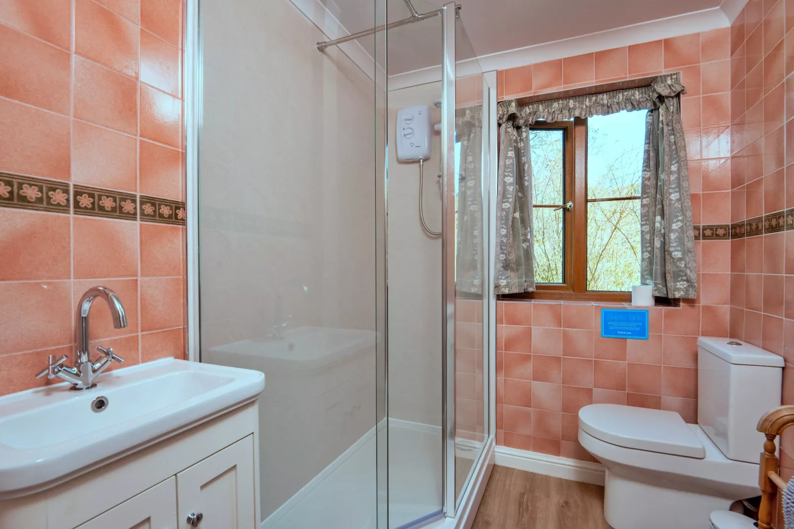 Cwmfron House-Bathroom