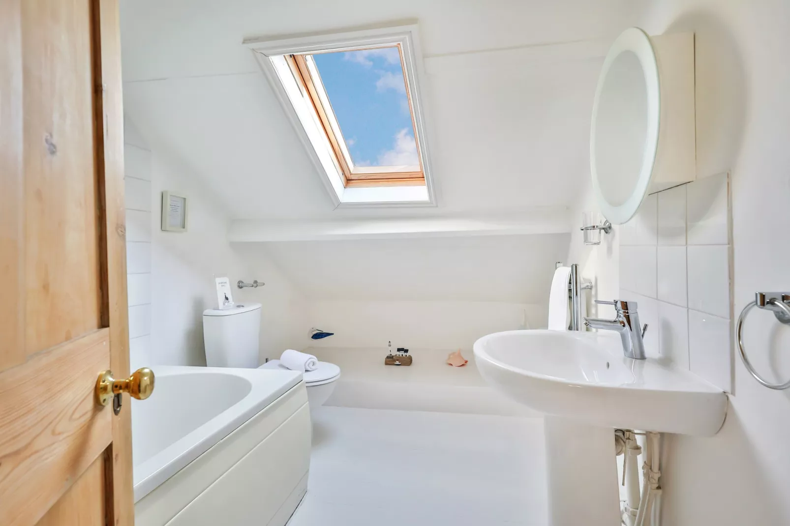 Adventure House-Bathroom