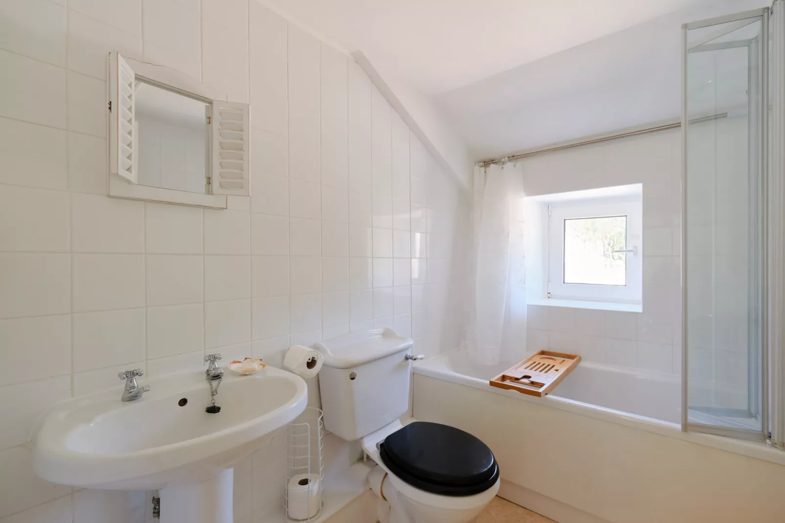 Primrose Cottage-Bathroom