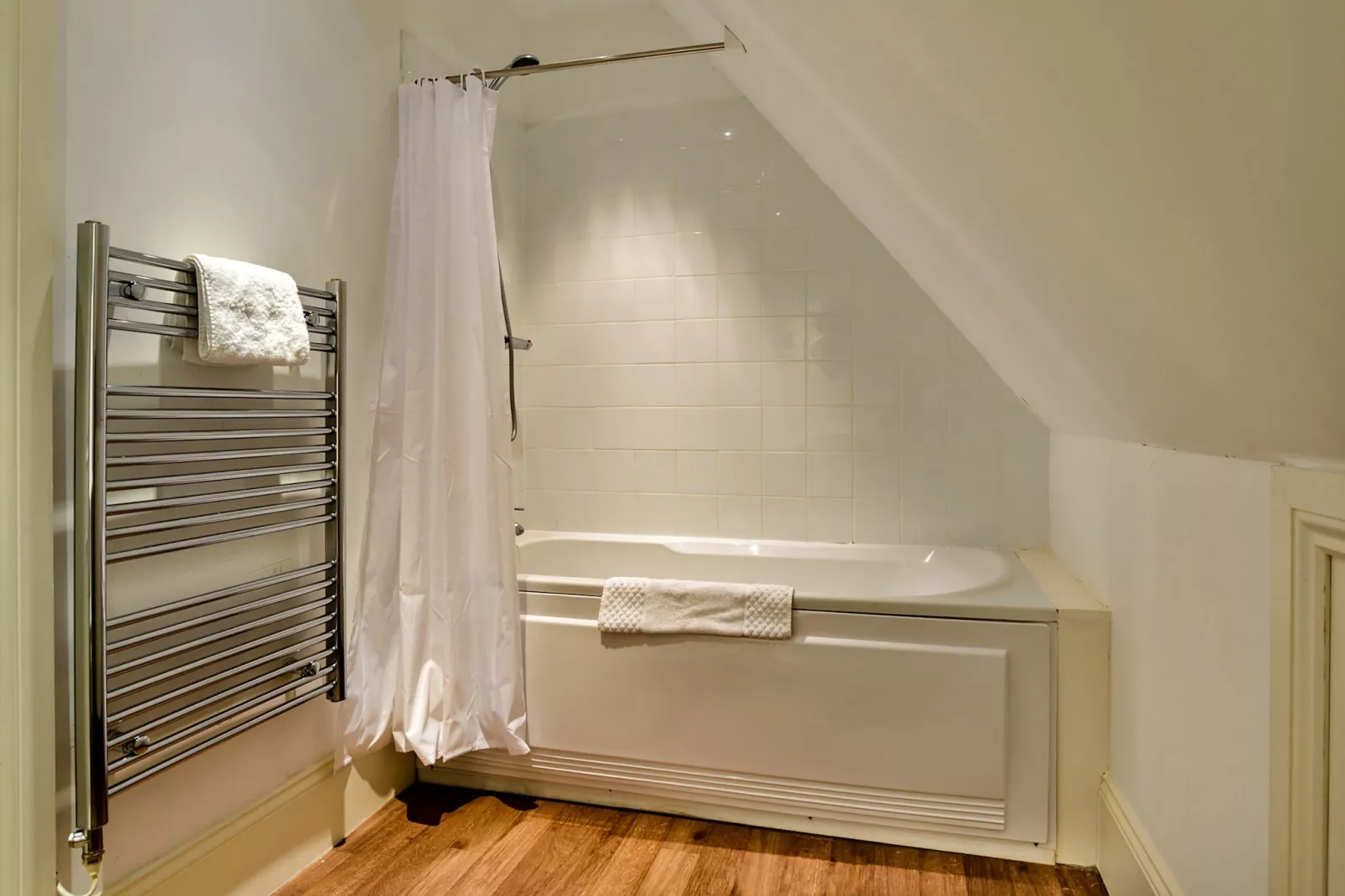 Alexander House-Bathroom