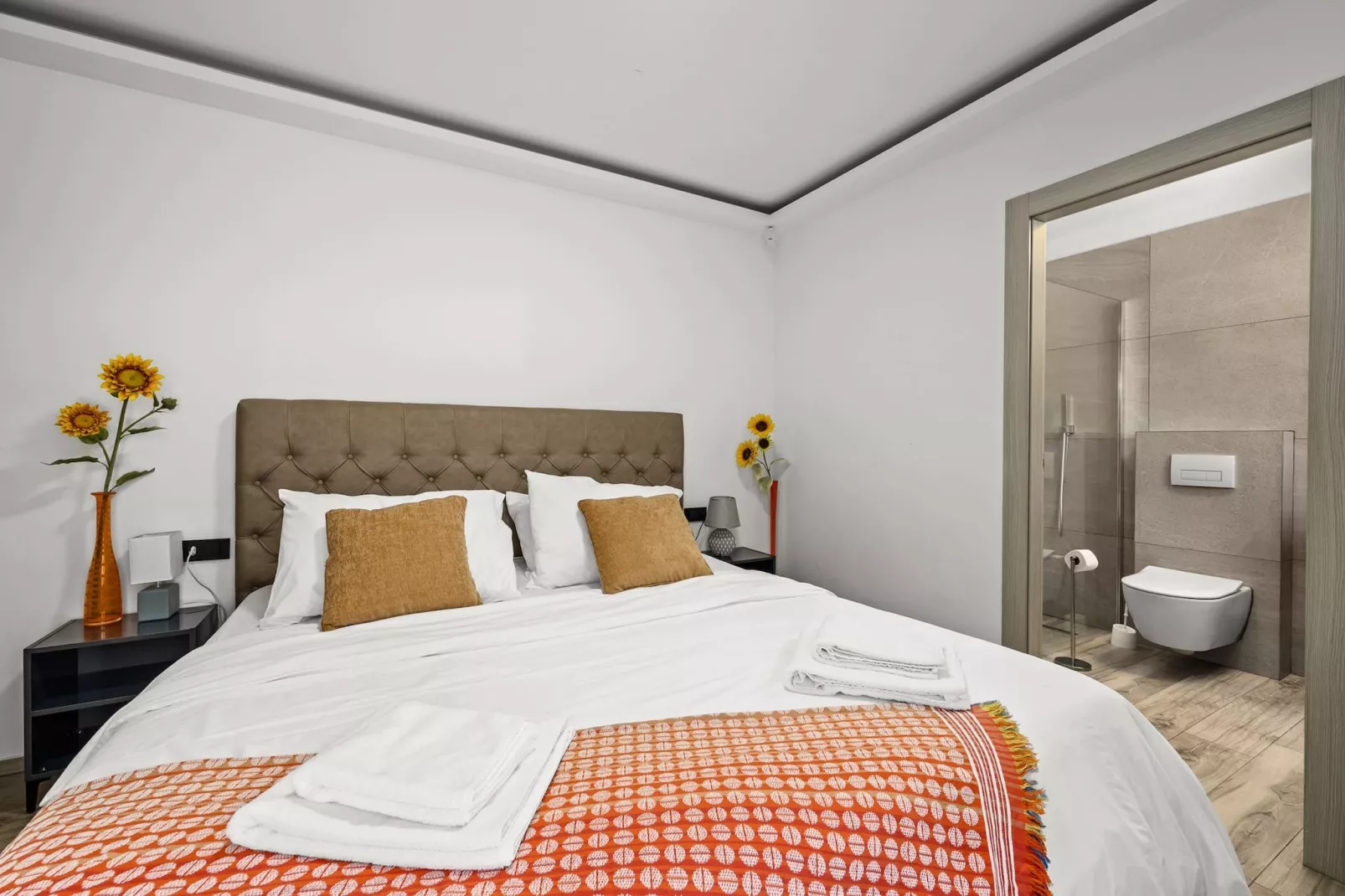Villa Speranza with Private Illuminated Pool-Bedroom