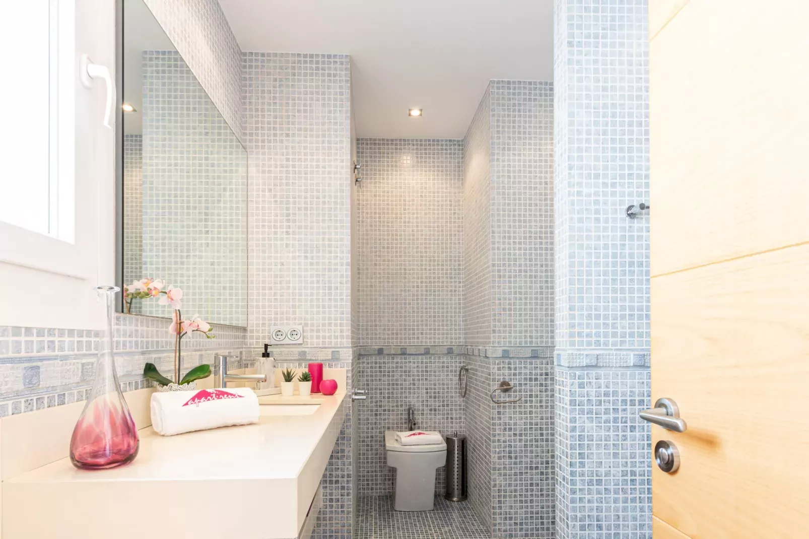 0160-PORT GREC 3 5º 3-Bathroom