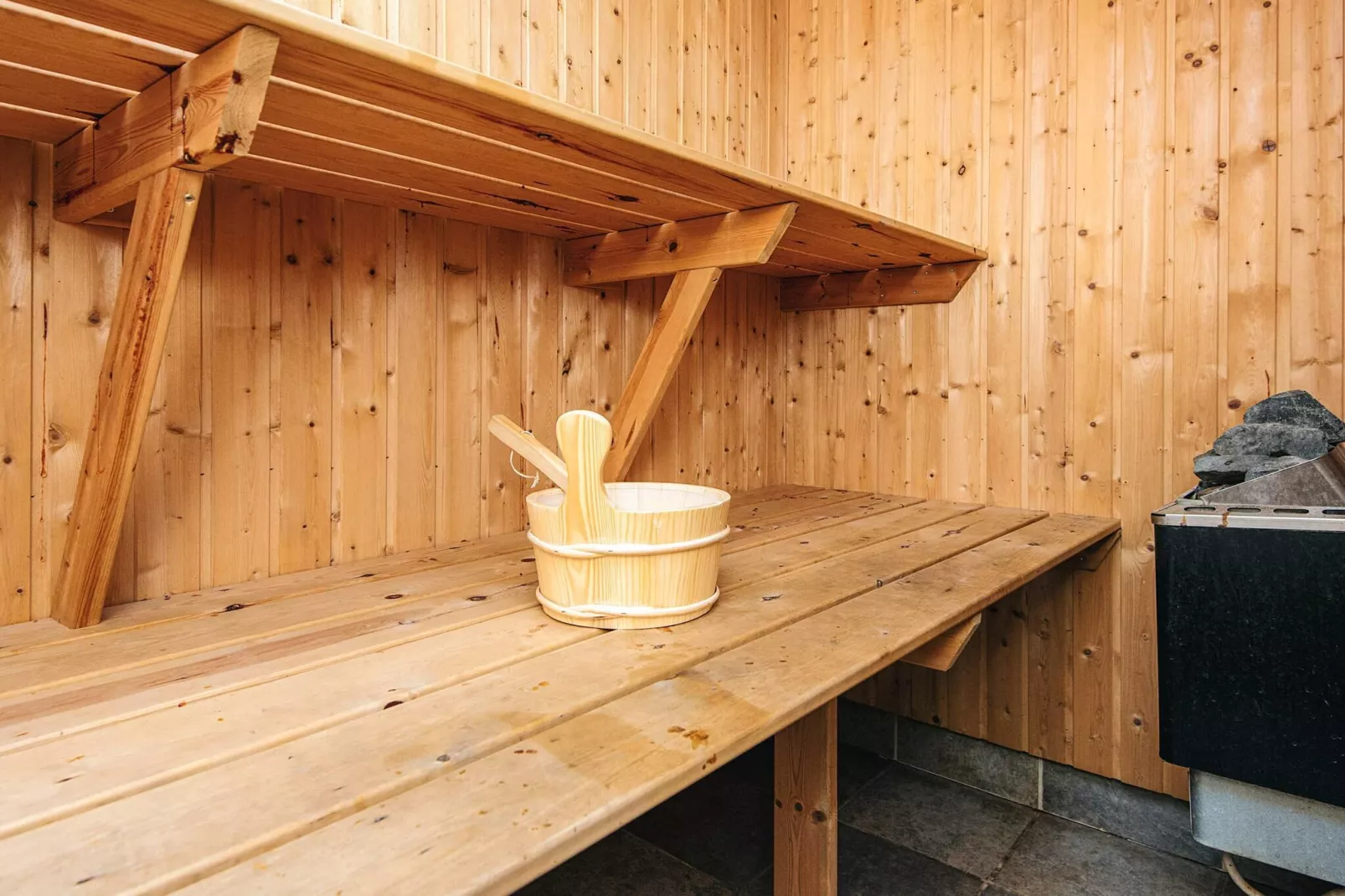 12 person holiday home in Hojslev-By Traum-Sauna